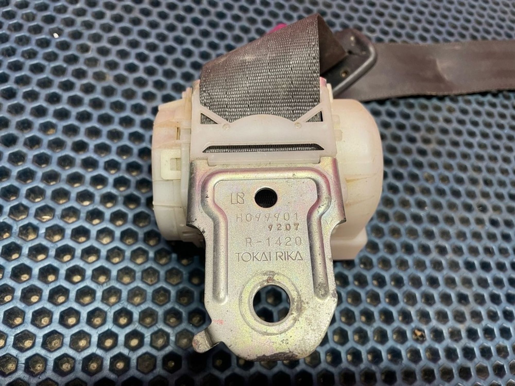 7000B607 Ремень безопасности задний левый L Mitsubishi Lancer X, 900 рублей, Нижний Новгород