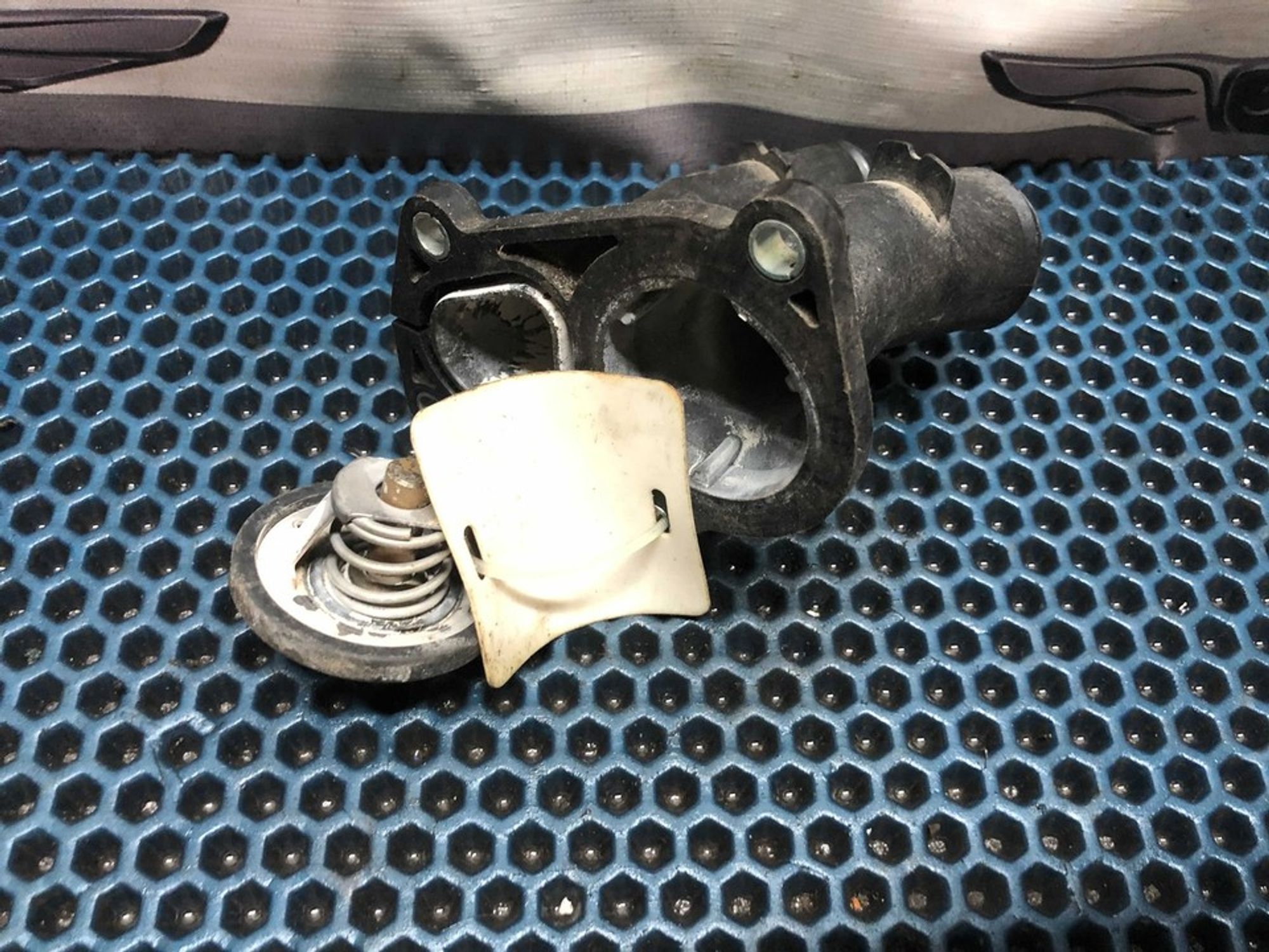 2S6G9K478BD Корпус термостата Ford Focus III, 800 рублей, Нижний Новгород