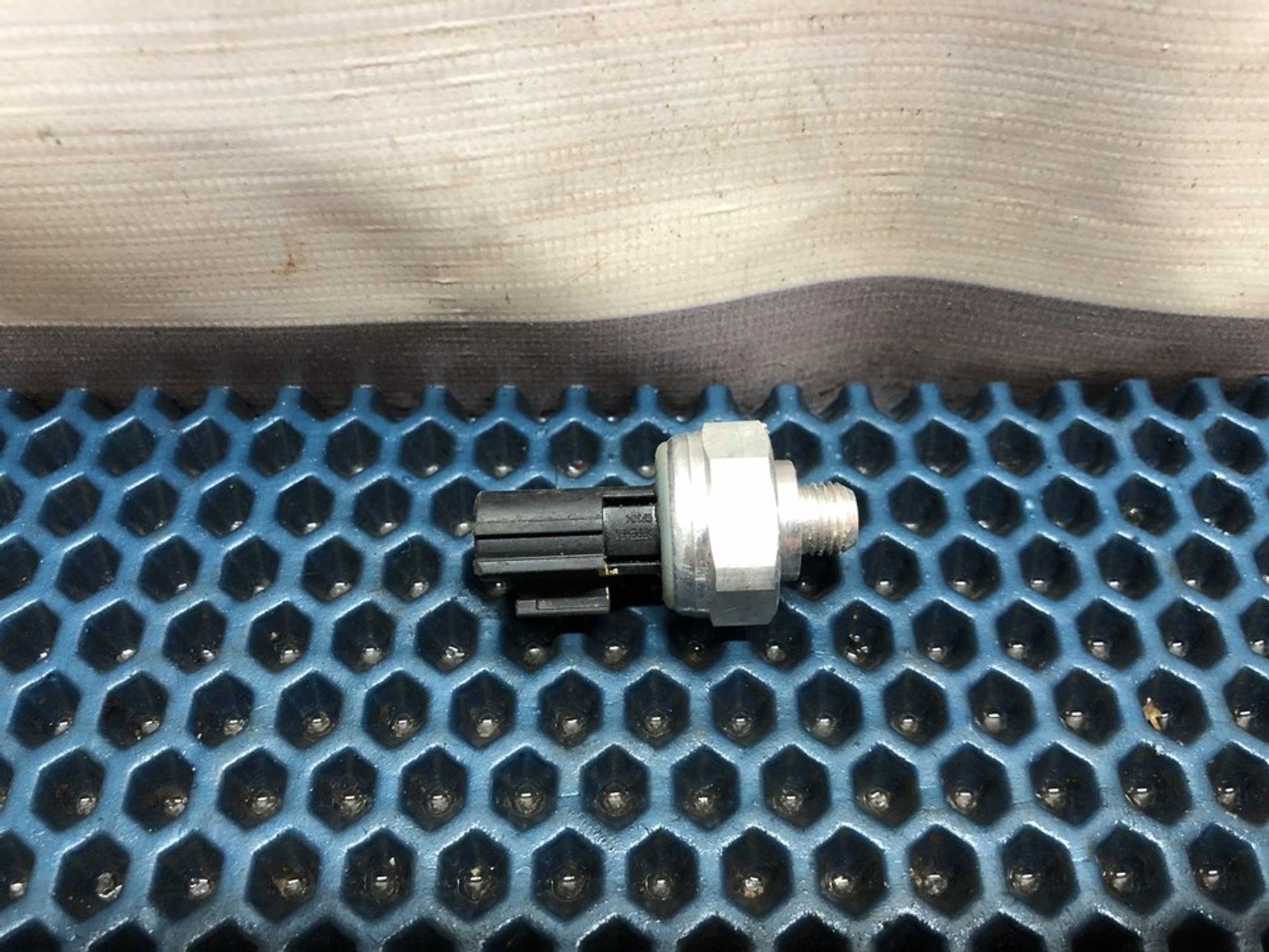 42CP812 Датчик давления кондиционера Hyundai Неопознанная модель, 900 рублей, Нижний Новгород