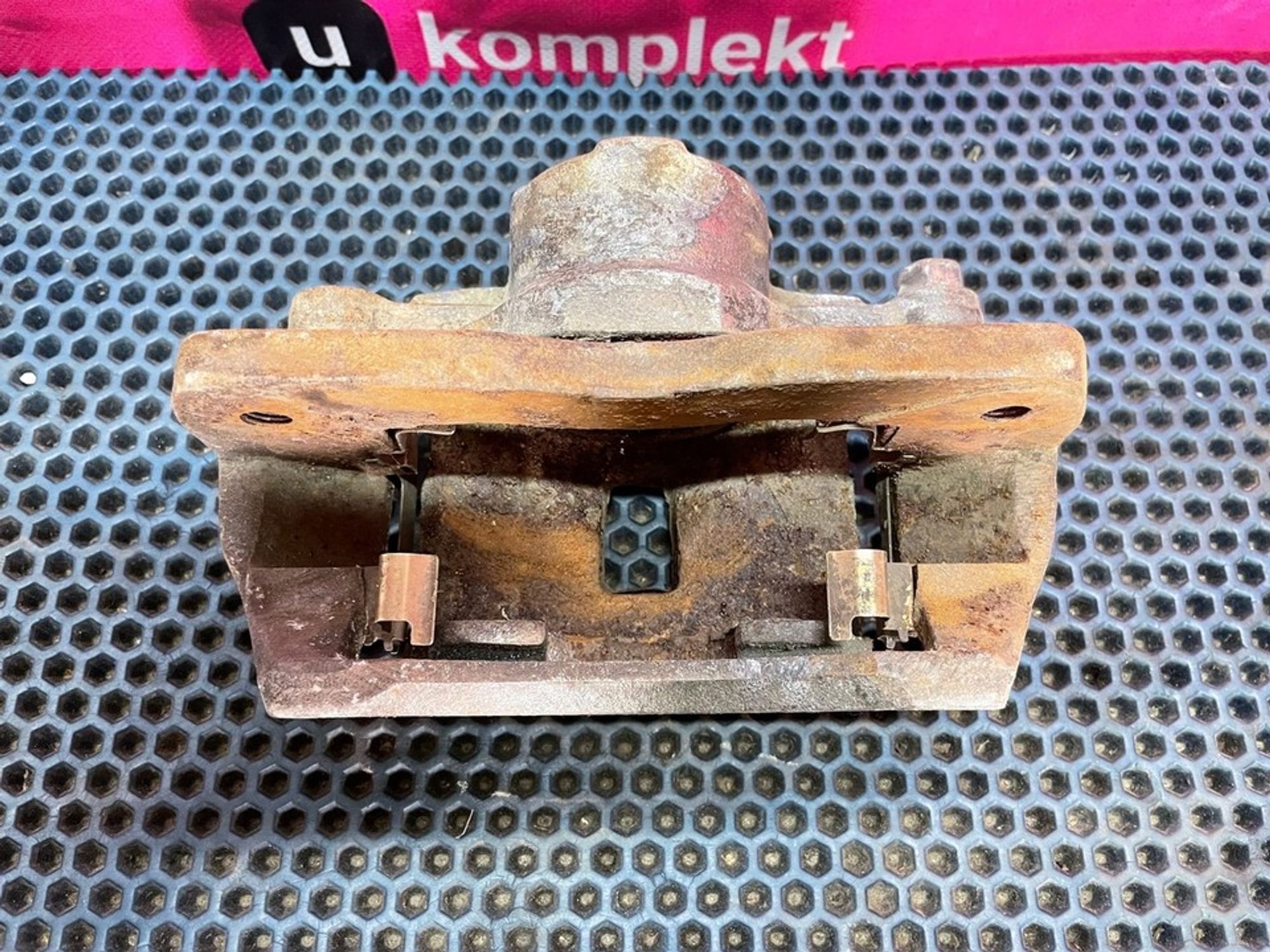 K0BB149990 Суппорт передний левый L Kia Mentor II, 1300 рублей, Нижний Новгород