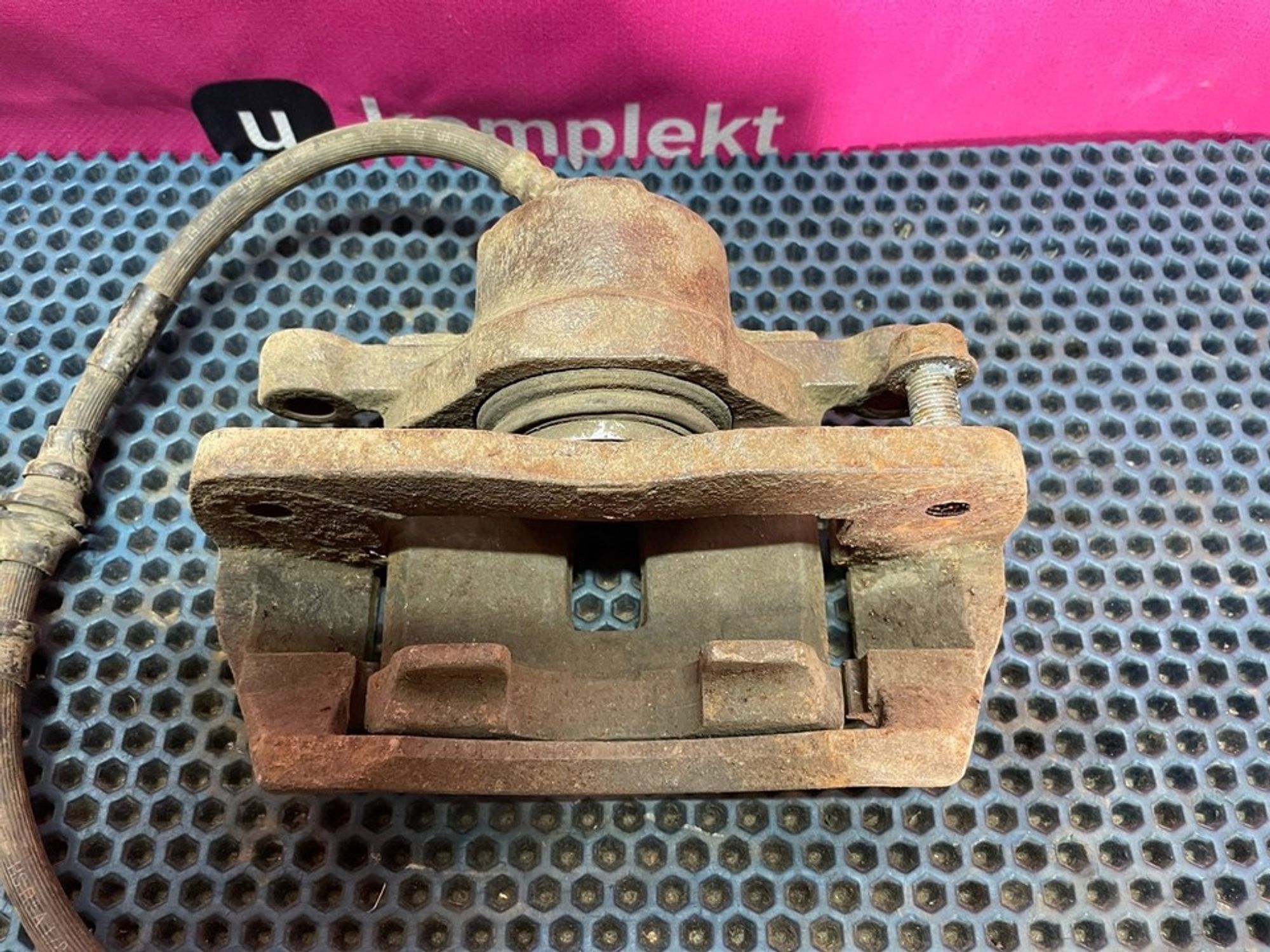 K0BB149990 Суппорт передний левый L Kia Mentor II, 1300 рублей, Нижний Новгород