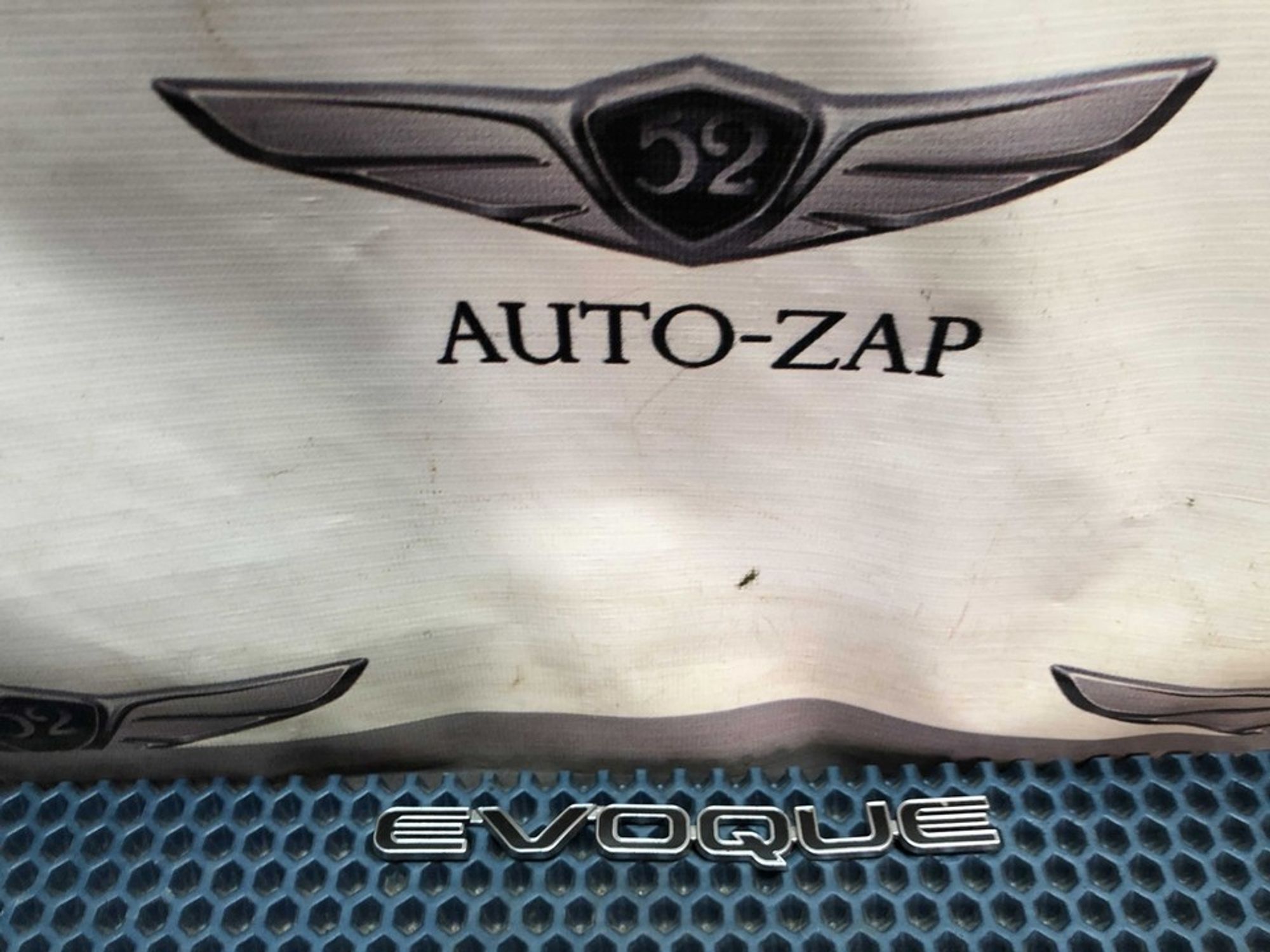 LR032327 Эмблема на крышку багажника Land Rover Range Rover Evoque, 800 рублей, Нижний Новгород