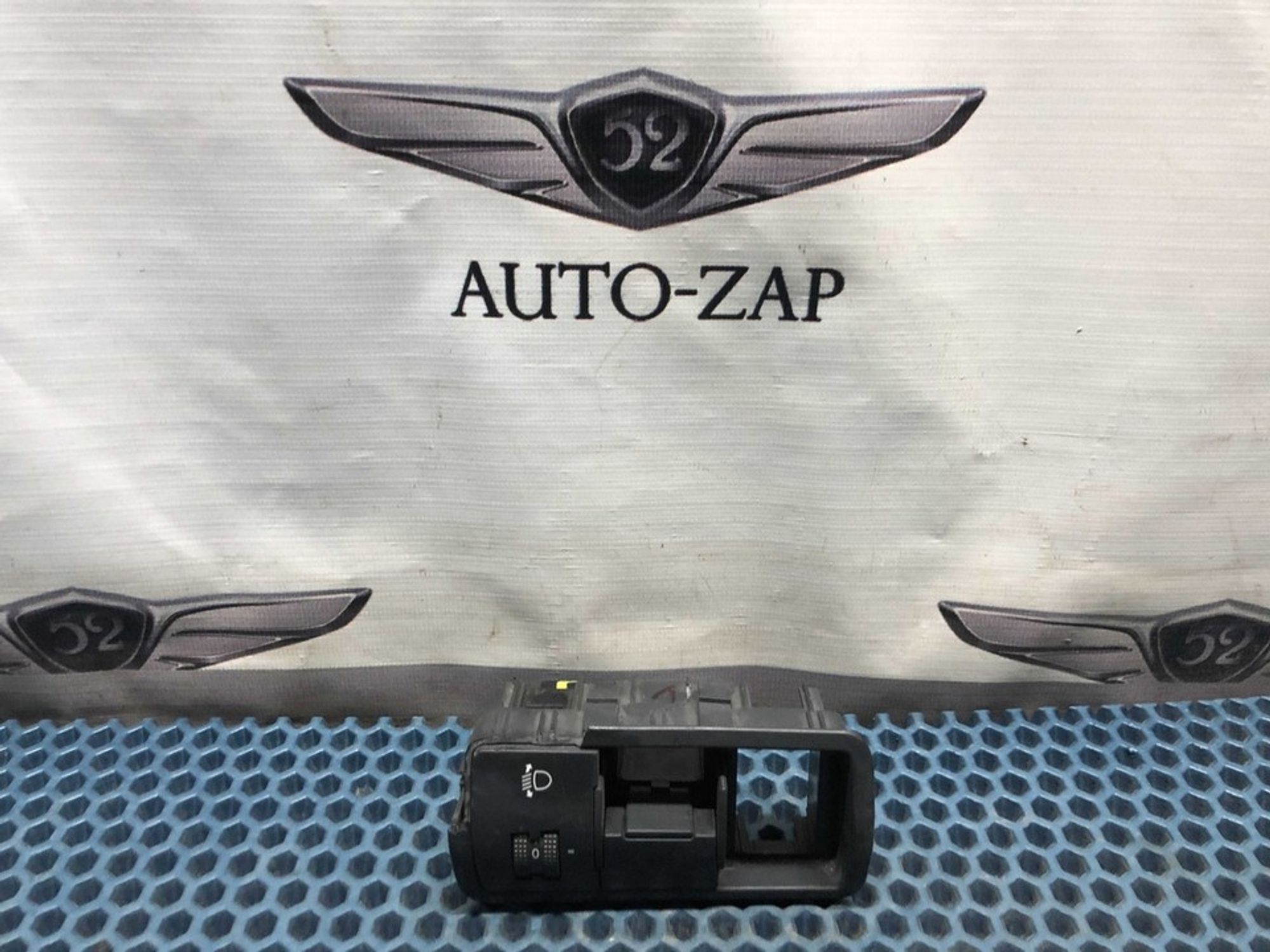 933701R000 Кнопка корректора фар Hyundai Solaris I, 500 рублей, Нижний Новгород