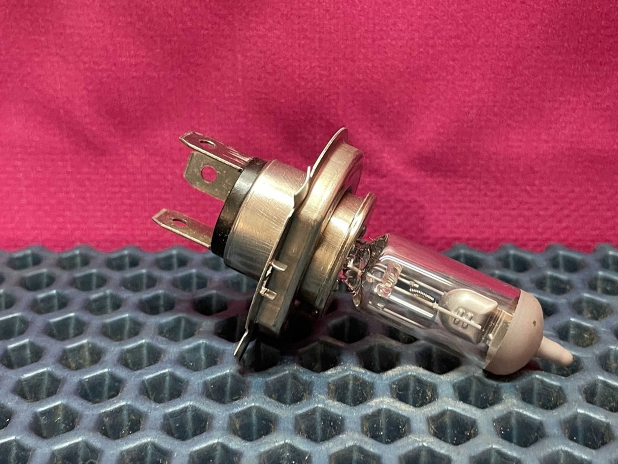 64193L Лампа OSRAM BILUX Volkswagen Golf VI, 400 рублей, Нижний Новгород