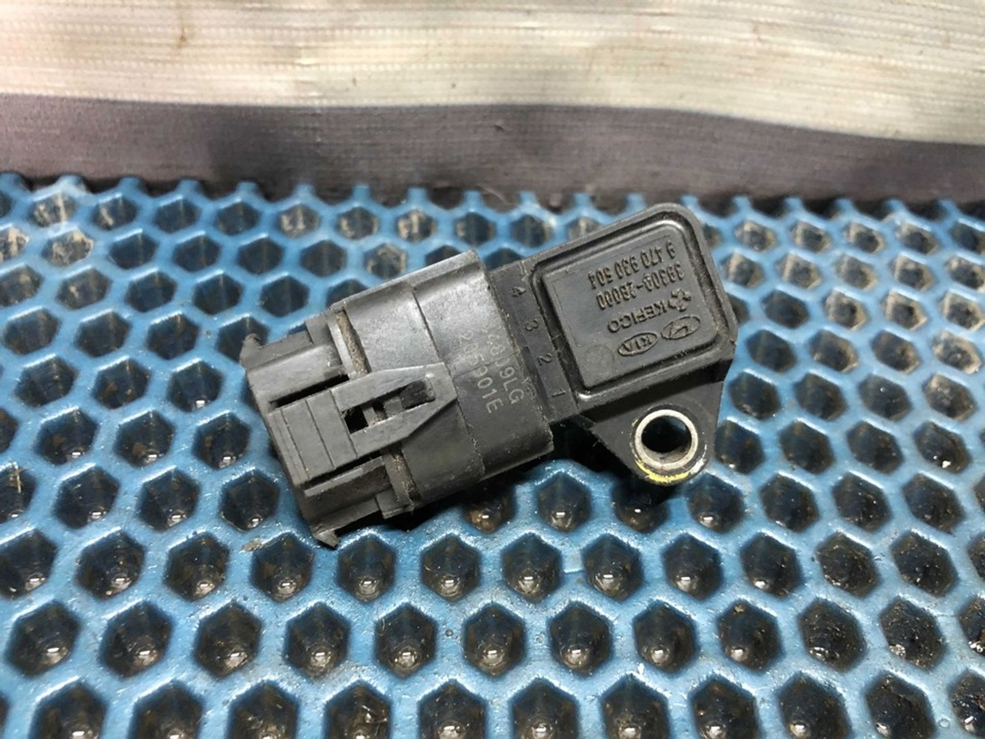 393002B000 Датчик абсолютного давления воздуха Hyundai Accent IV, 700 рублей, Нижний Новгород