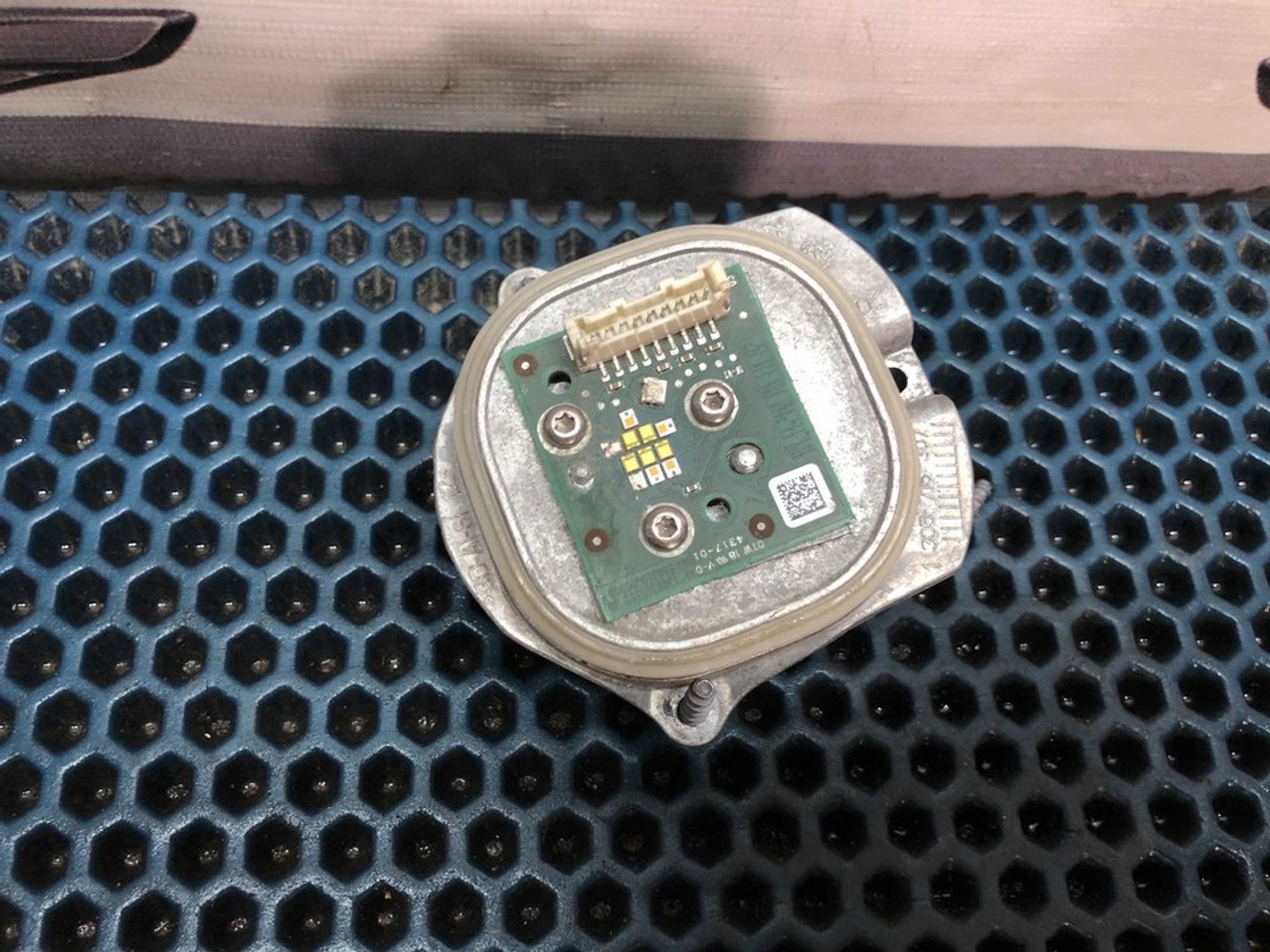 1305715306 Светодиодный модуль правой фары Mercedes-Benz GLE Coupe AMG C292, 2500 рублей, Нижний Новгород