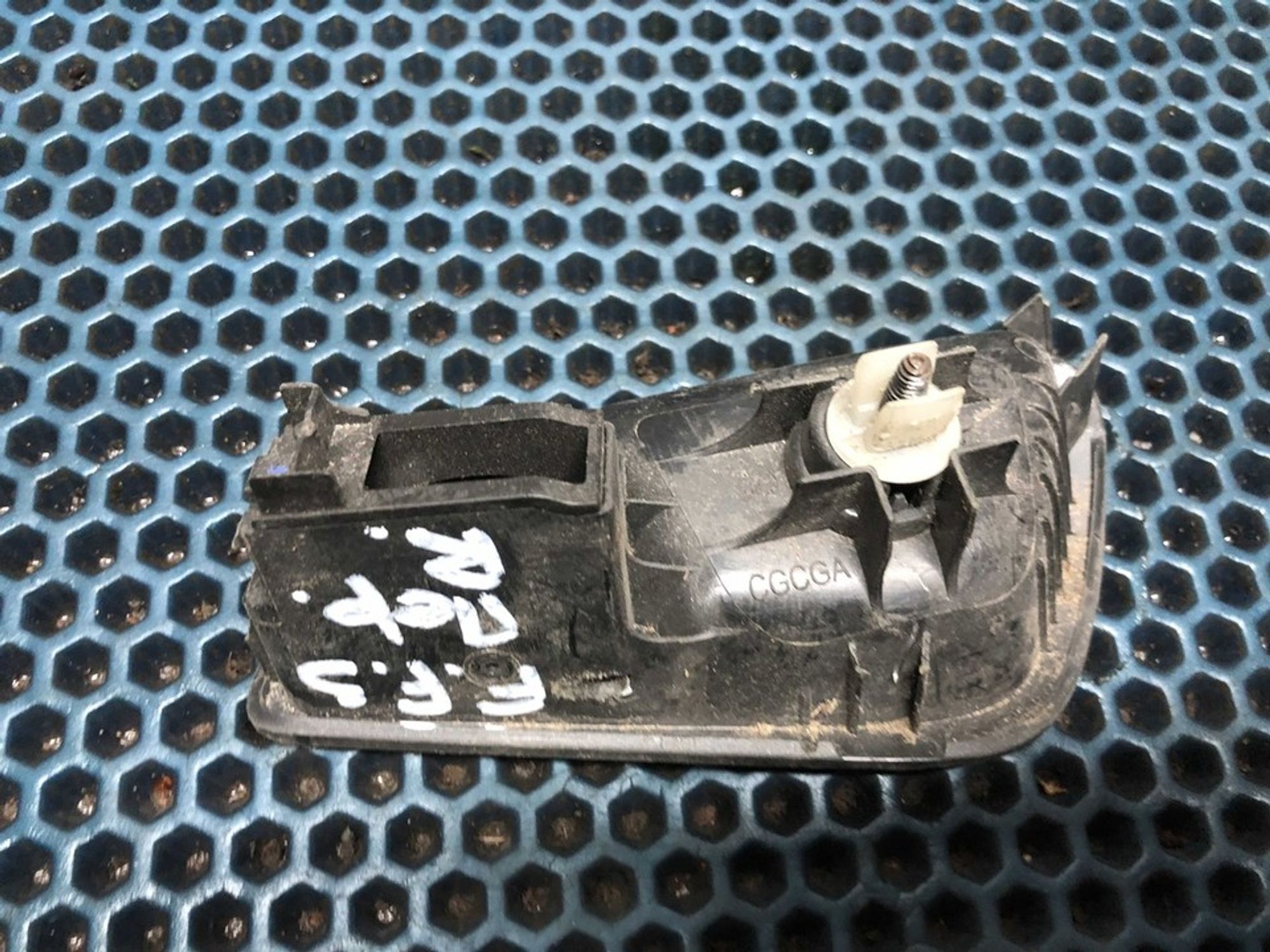 AM51U22600BDW Ручка двери внутренняя правая R Ford Focus III, 400 рублей, Нижний Новгород