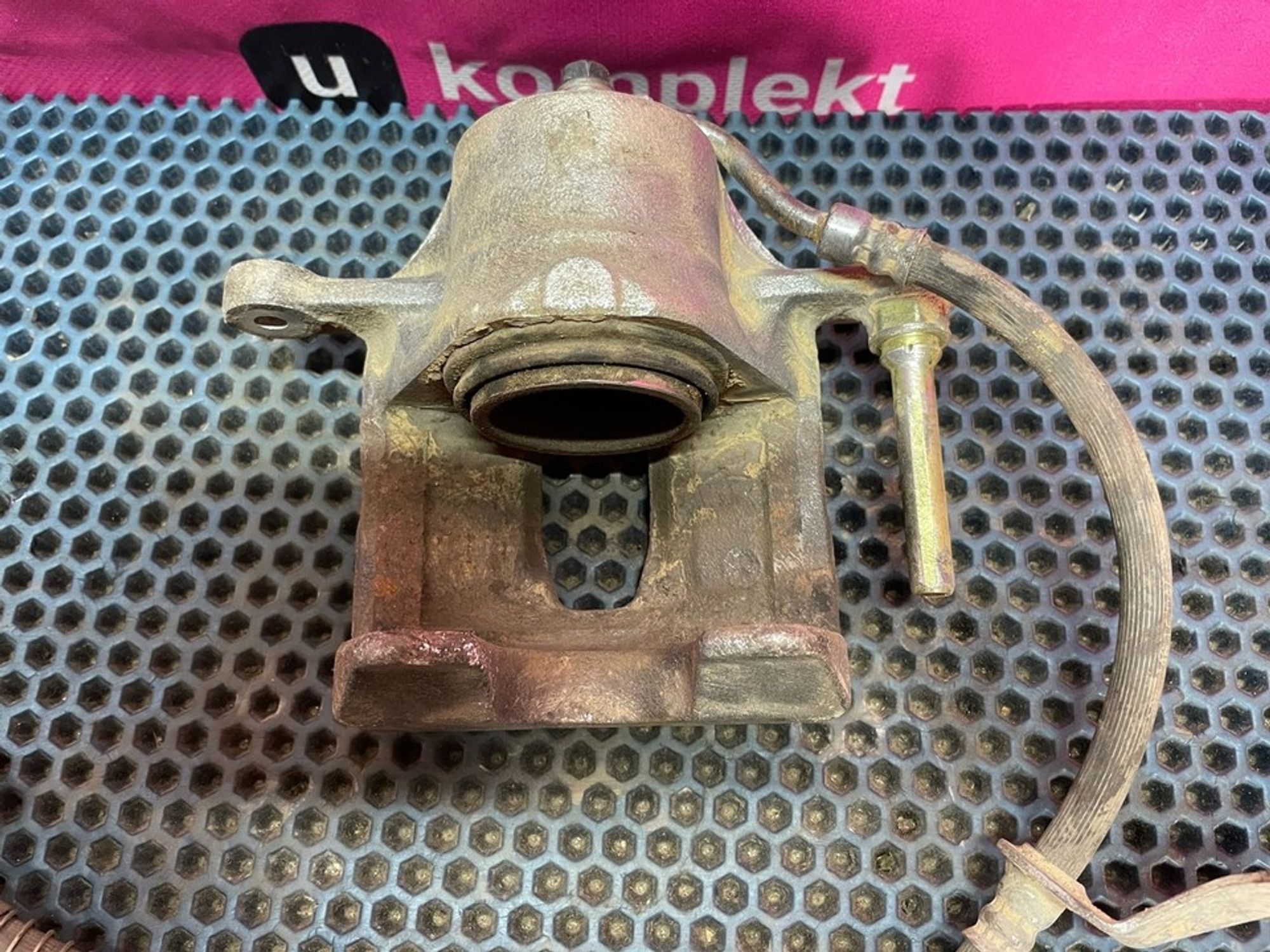 581304L000 Суппорт передний правый R Kia Rio III, 1000 рублей, Нижний Новгород