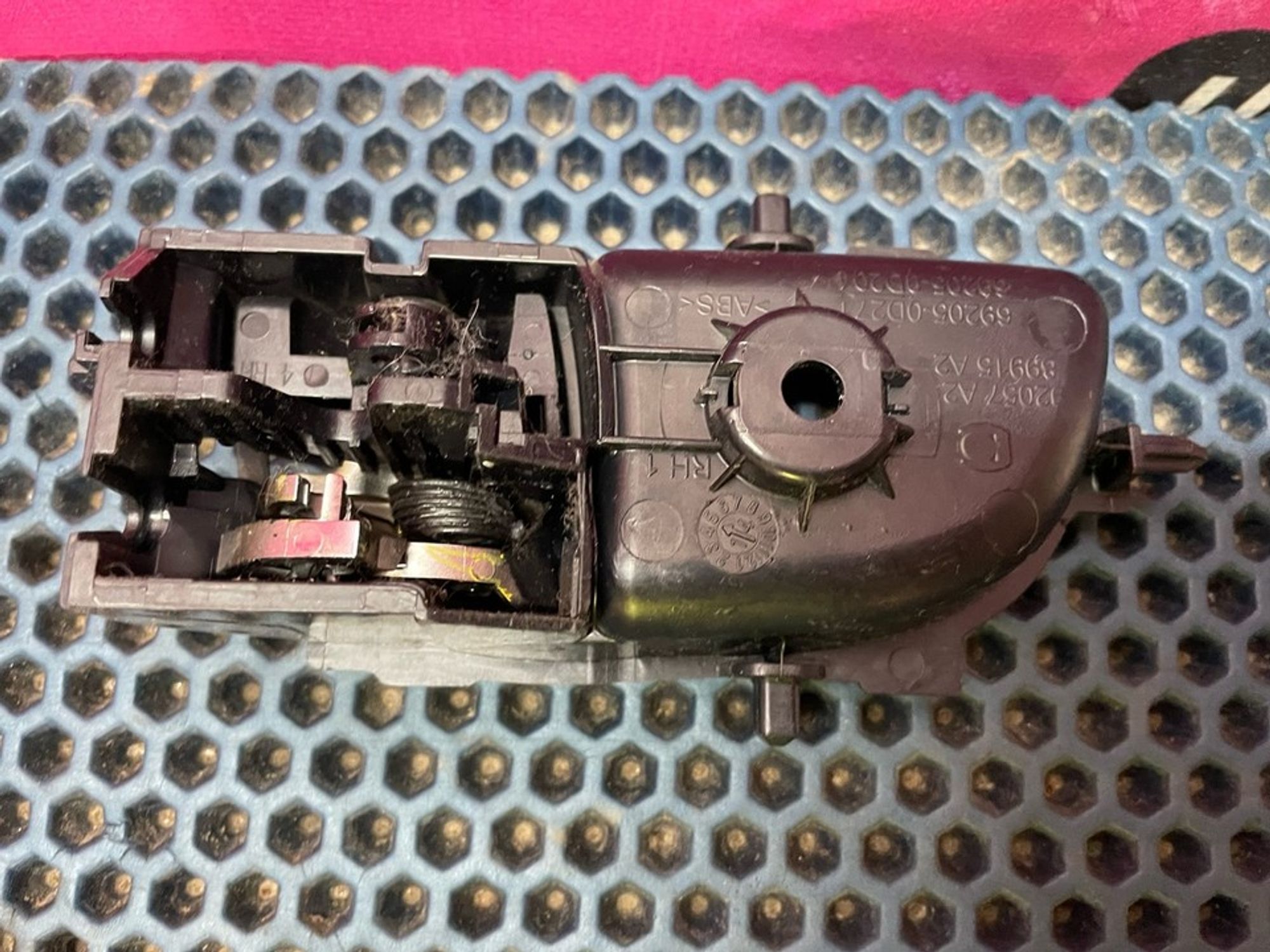 692050D271 Ручка двери внутренняя передняя правая R Toyota Corolla E160/E170, 1000 рублей, Нижний Новгород