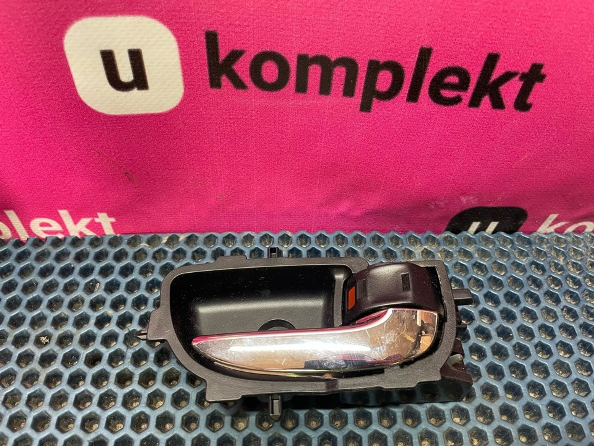 692050D271 Ручка двери внутренняя передняя правая R Toyota Corolla E160/E170, 1000 рублей, Нижний Новгород