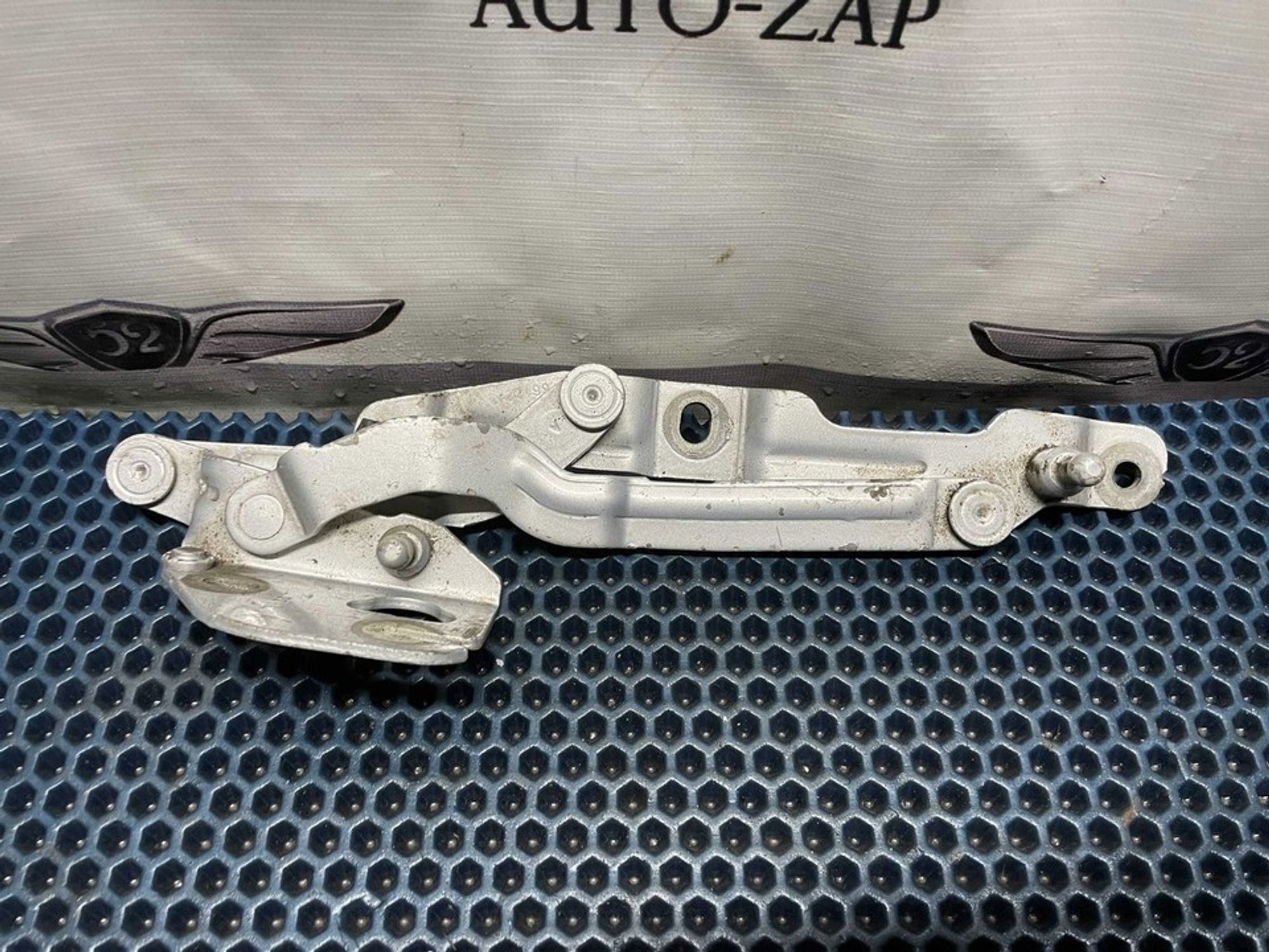 3B5827301A Петля крышки багажника левая L Volkswagen Passat B5, 600 рублей, Нижний Новгород