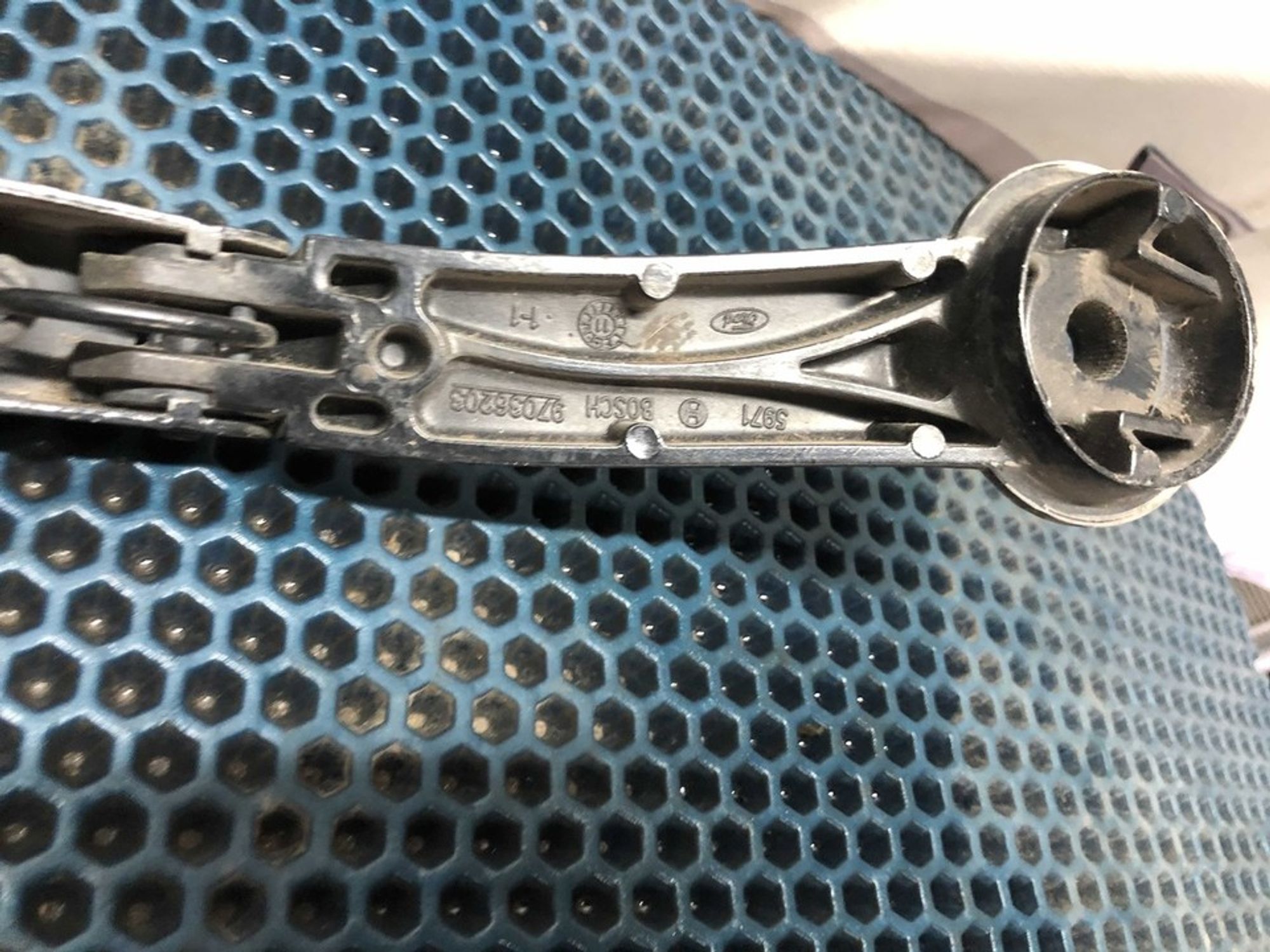 BM5117526AB Поводок стеклоочистителя левый L Ford Focus III, 700 рублей, Нижний Новгород