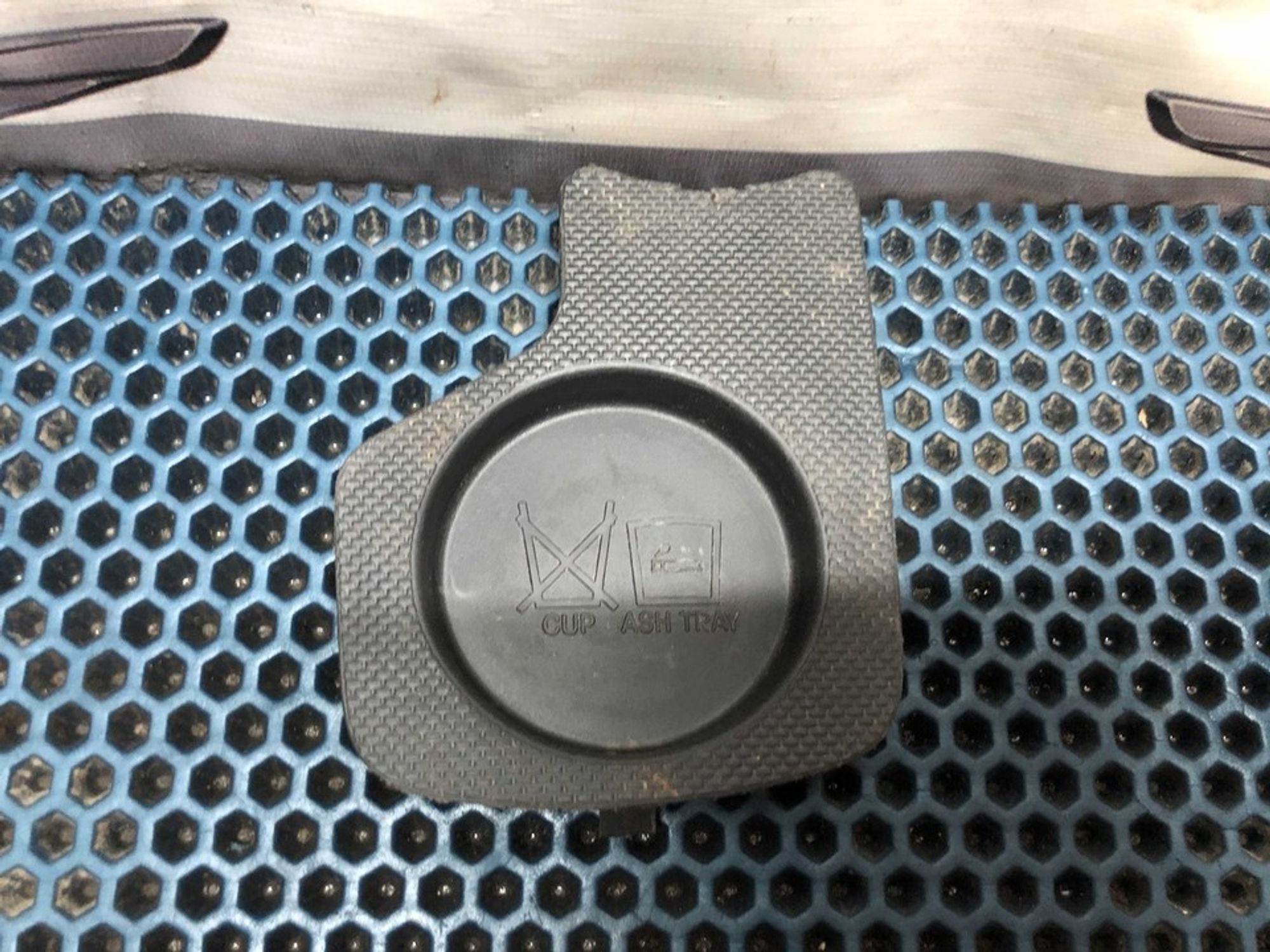 846554Y000 Подстаканник Kia Rio III, 500 рублей, Нижний Новгород