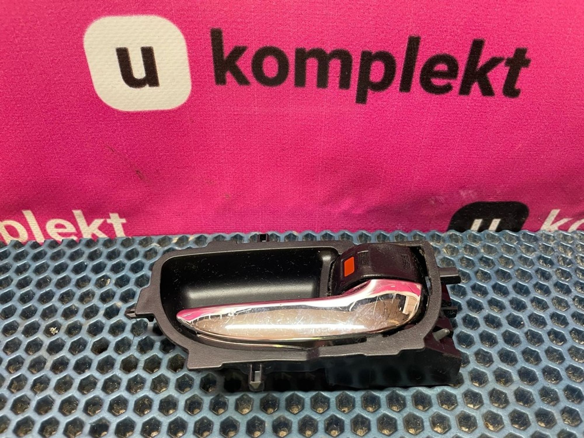 692050D271 Ручка двери внутренняя передняя правая R Toyota Corolla E160/E170, 1000 рублей, Нижний Новгород