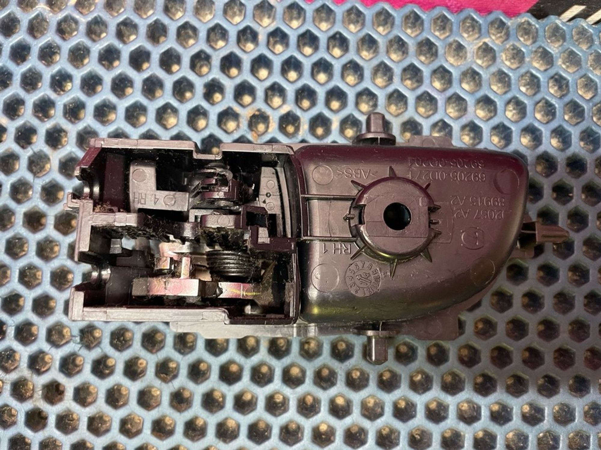 692050D271 Ручка двери внутренняя передняя правая R Toyota Corolla E160/E170, 1000 рублей, Нижний Новгород