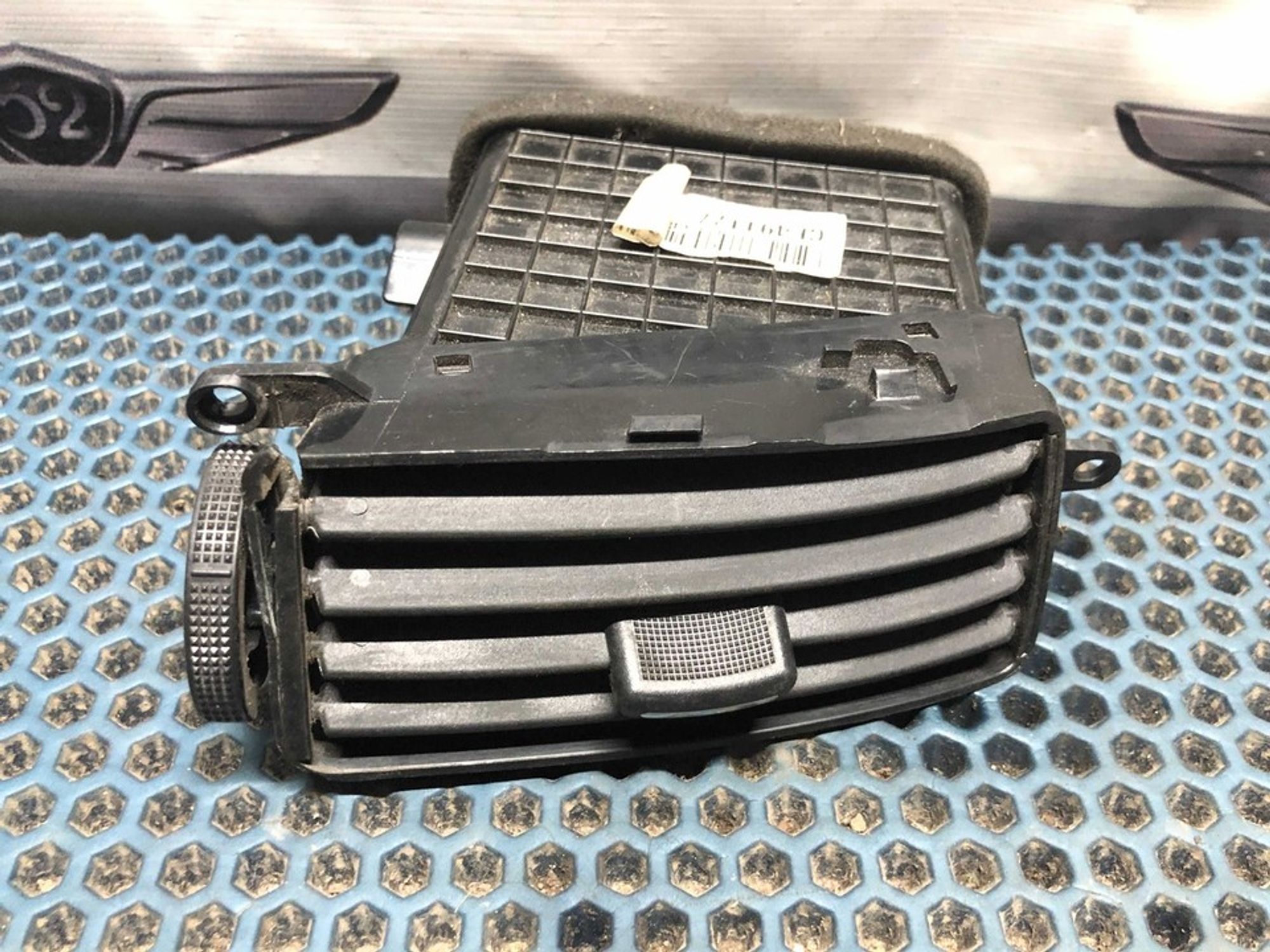 974102H000 Дефлектор воздушный центральный левый L Hyundai Elantra HD, 500 рублей, Нижний Новгород