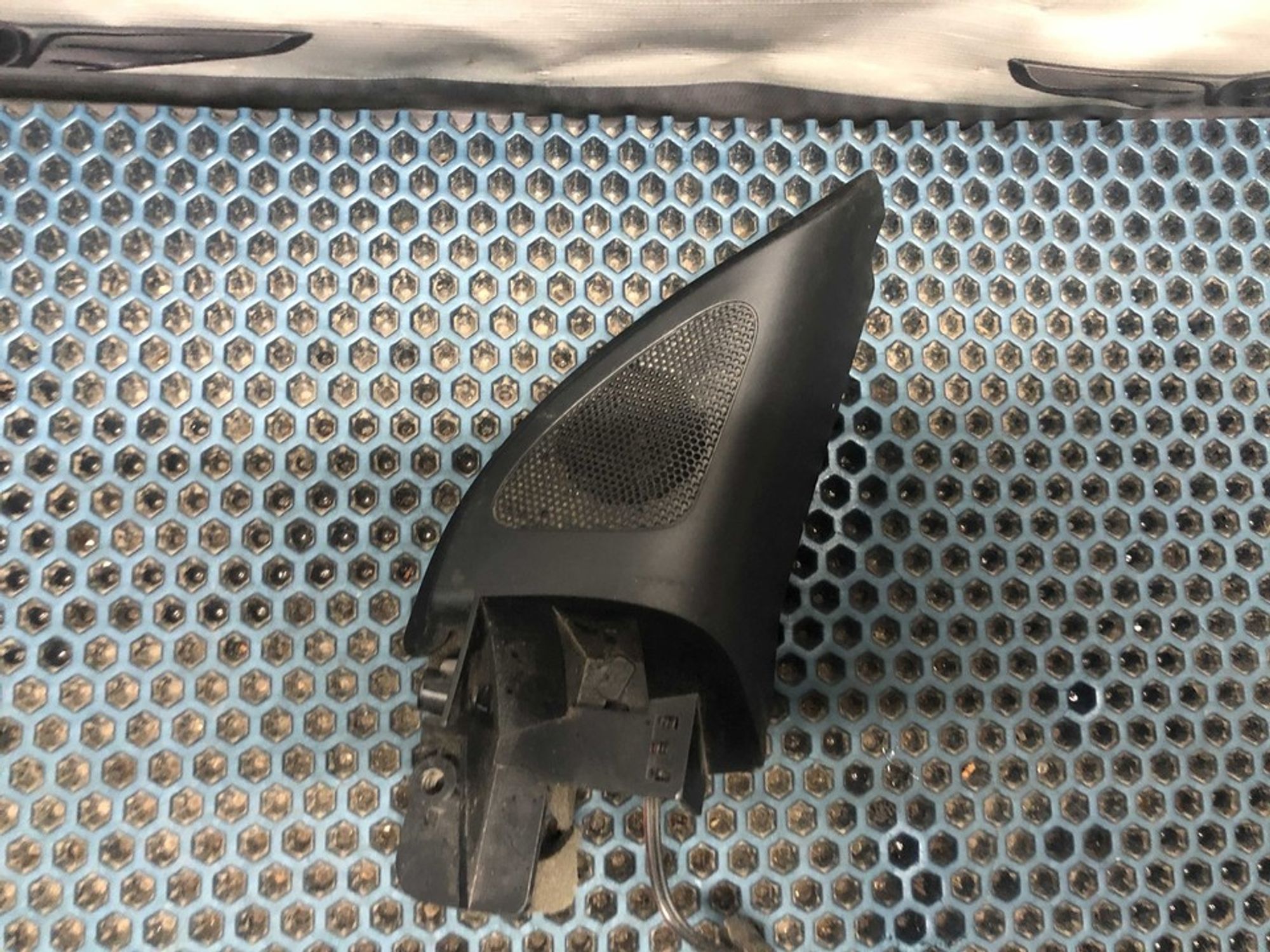 1K0837994A Крышка зеркала внутренняя правая R Volkswagen Golf V, 900 рублей, Нижний Новгород