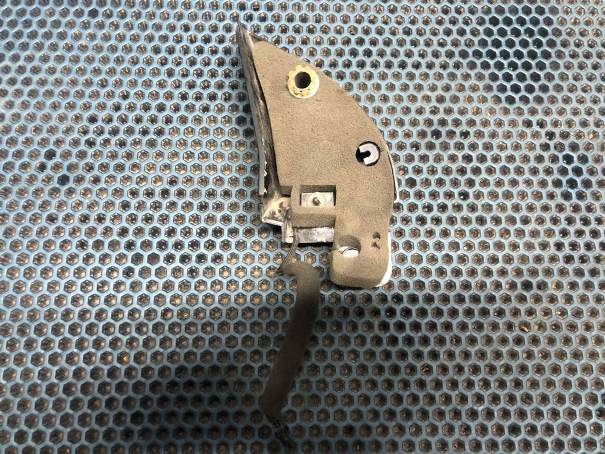 1K0837994A Крышка зеркала внутренняя правая R Volkswagen Golf V, 900 рублей, Нижний Новгород