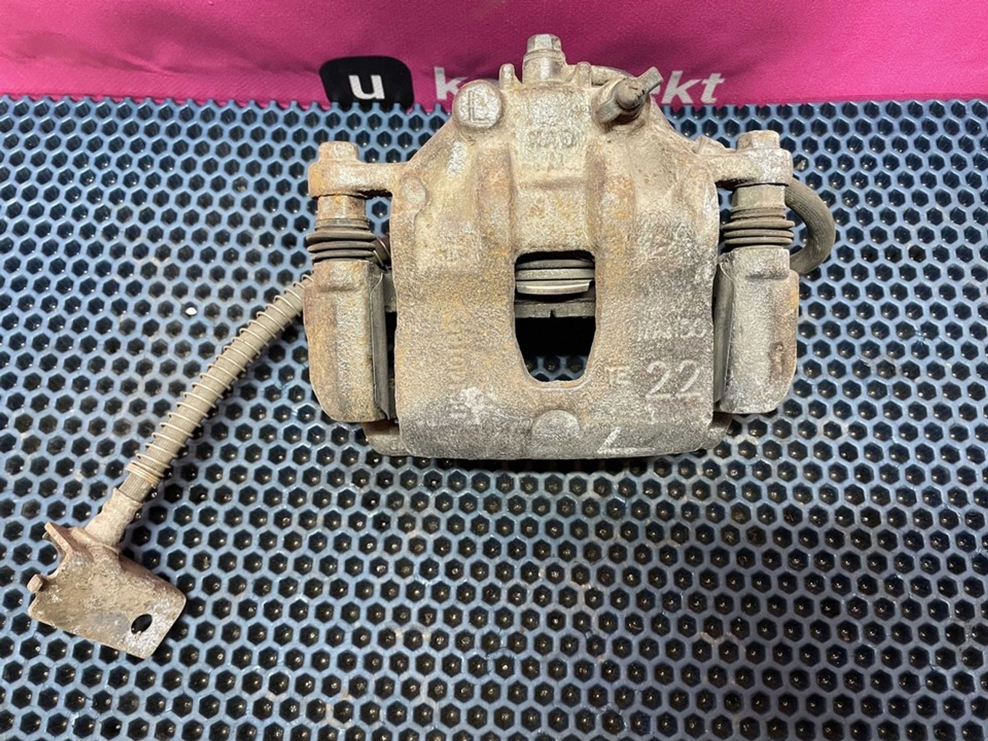 581104L000 Суппорт передний левый L Hyundai Solaris I, 1800 рублей, Нижний Новгород