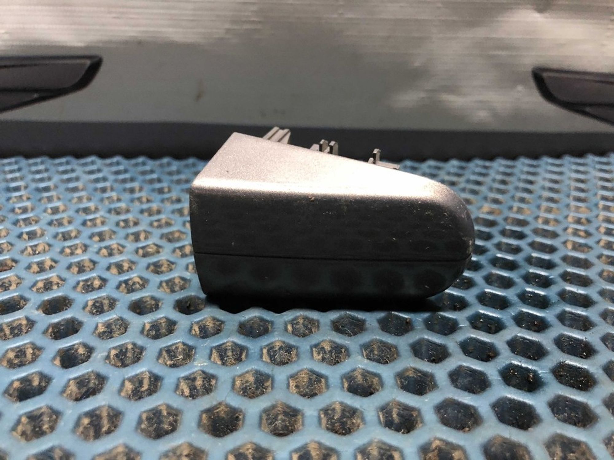 AM51U218B08 Концевик дверной ручки Ford Focus III, 500 рублей, Нижний Новгород