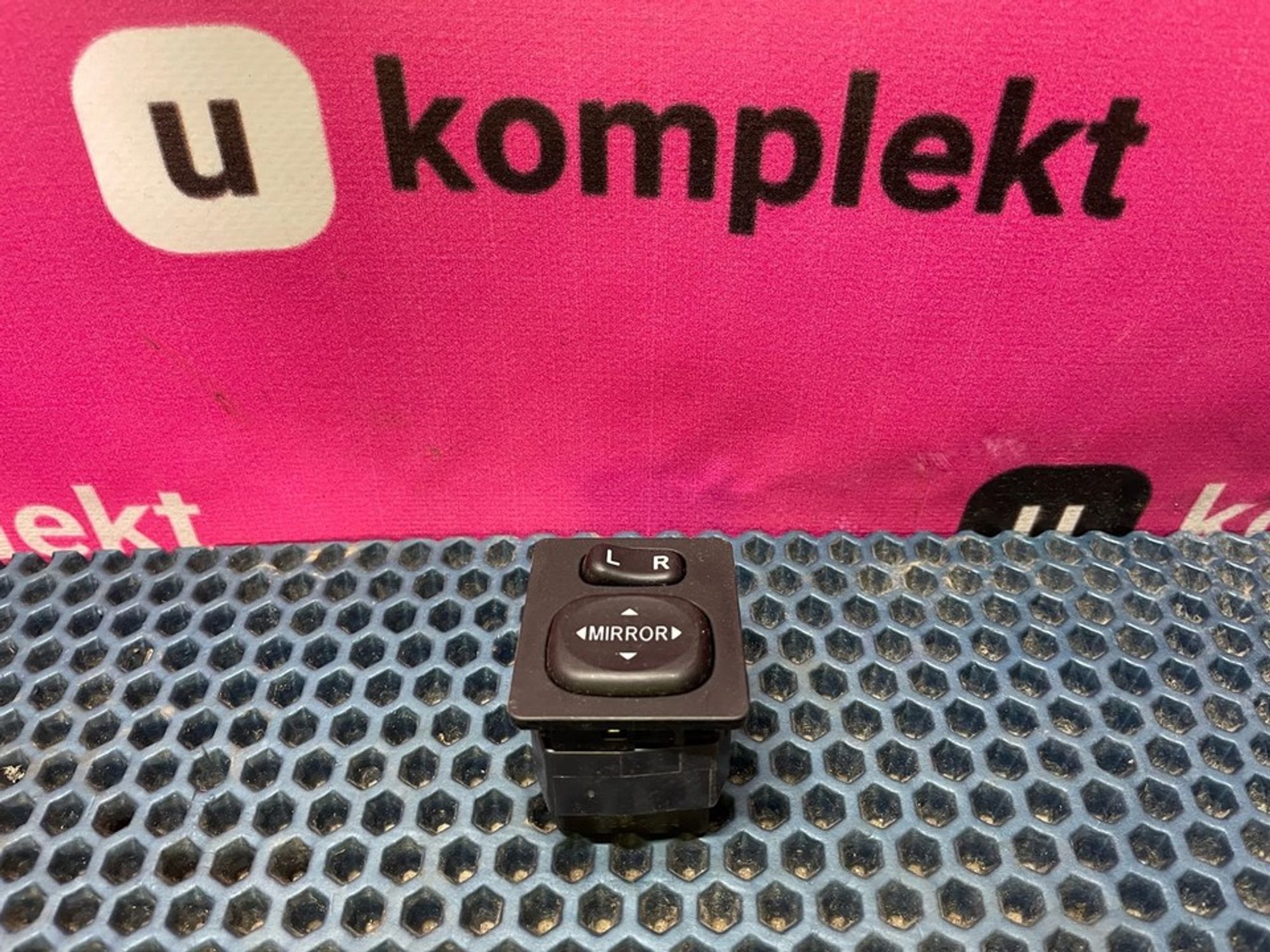 769746 Переключатель регулировки зеркала Toyota Corolla E160/E170, 900 рублей, Нижний Новгород