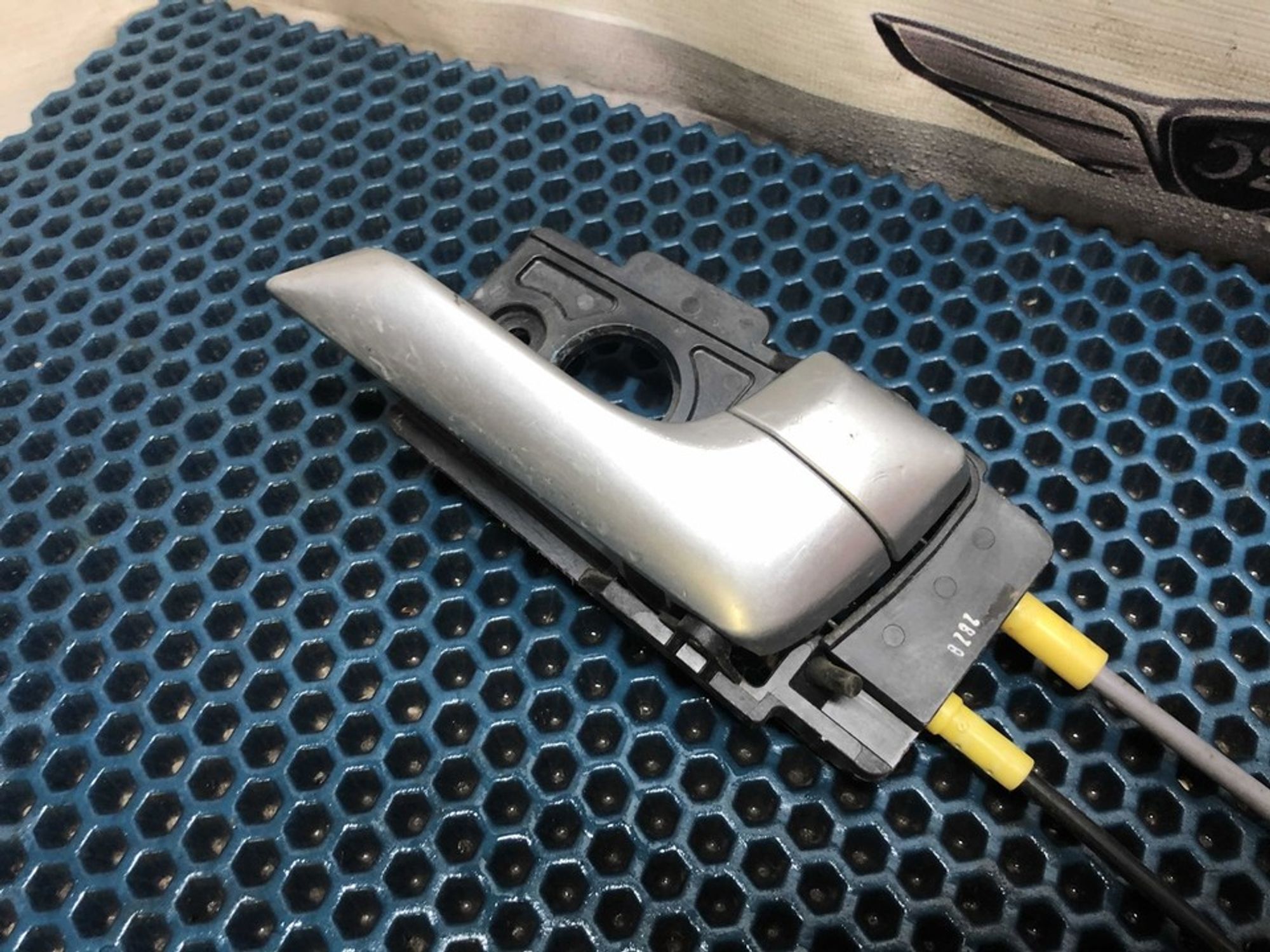 813204L020 Замок двери передней правой R Hyundai Solaris I, 1000 рублей, Нижний Новгород