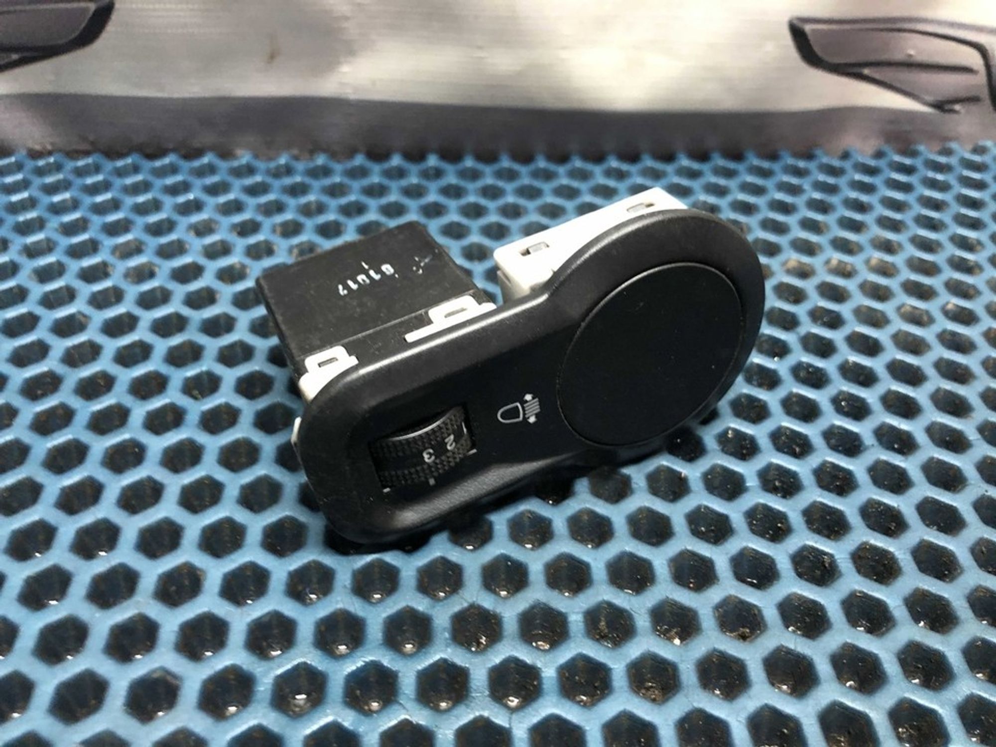 211000245 Кнопка корректора фар Kia Spectra I, 500 рублей, Нижний Новгород