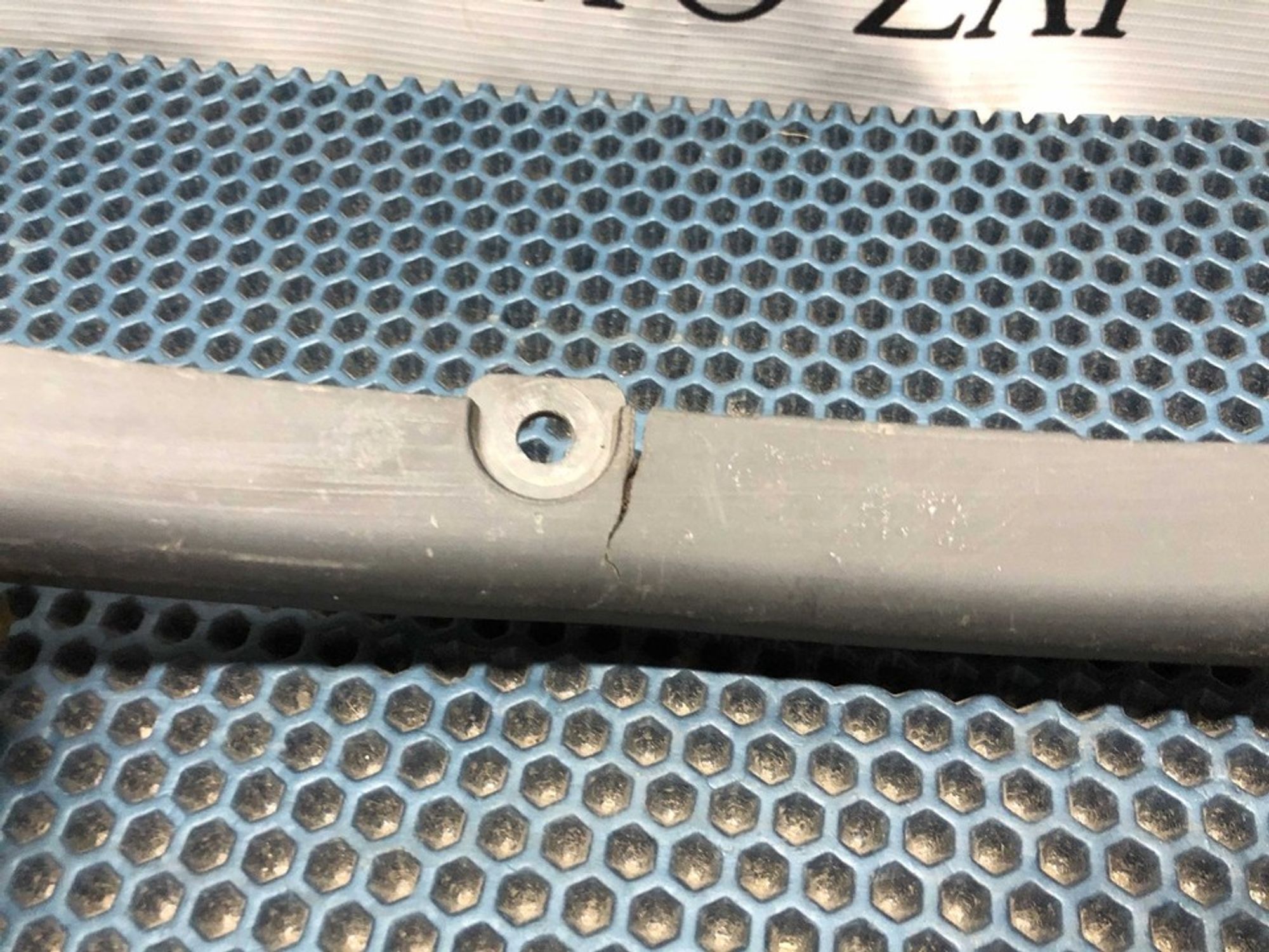 7407A315 Накладка переднего бампера левая L Mitsubishi Outlander III, 700 рублей, Нижний Новгород