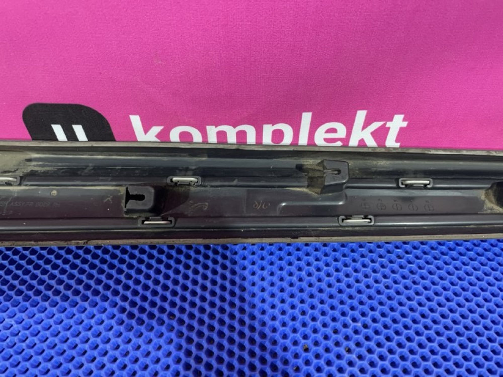 5727A404 Накладка двери передняя правая R Mitsubishi Outlander III, 1000 рублей, Нижний Новгород