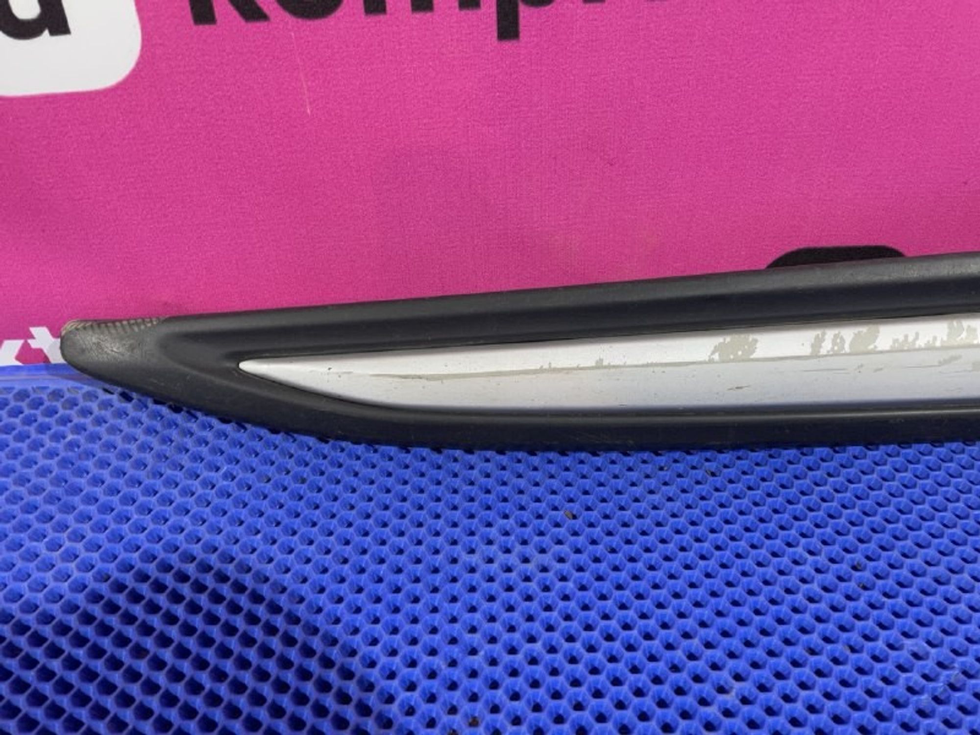 5727A404 Накладка двери передняя правая R Mitsubishi Outlander III, 1000 рублей, Нижний Новгород