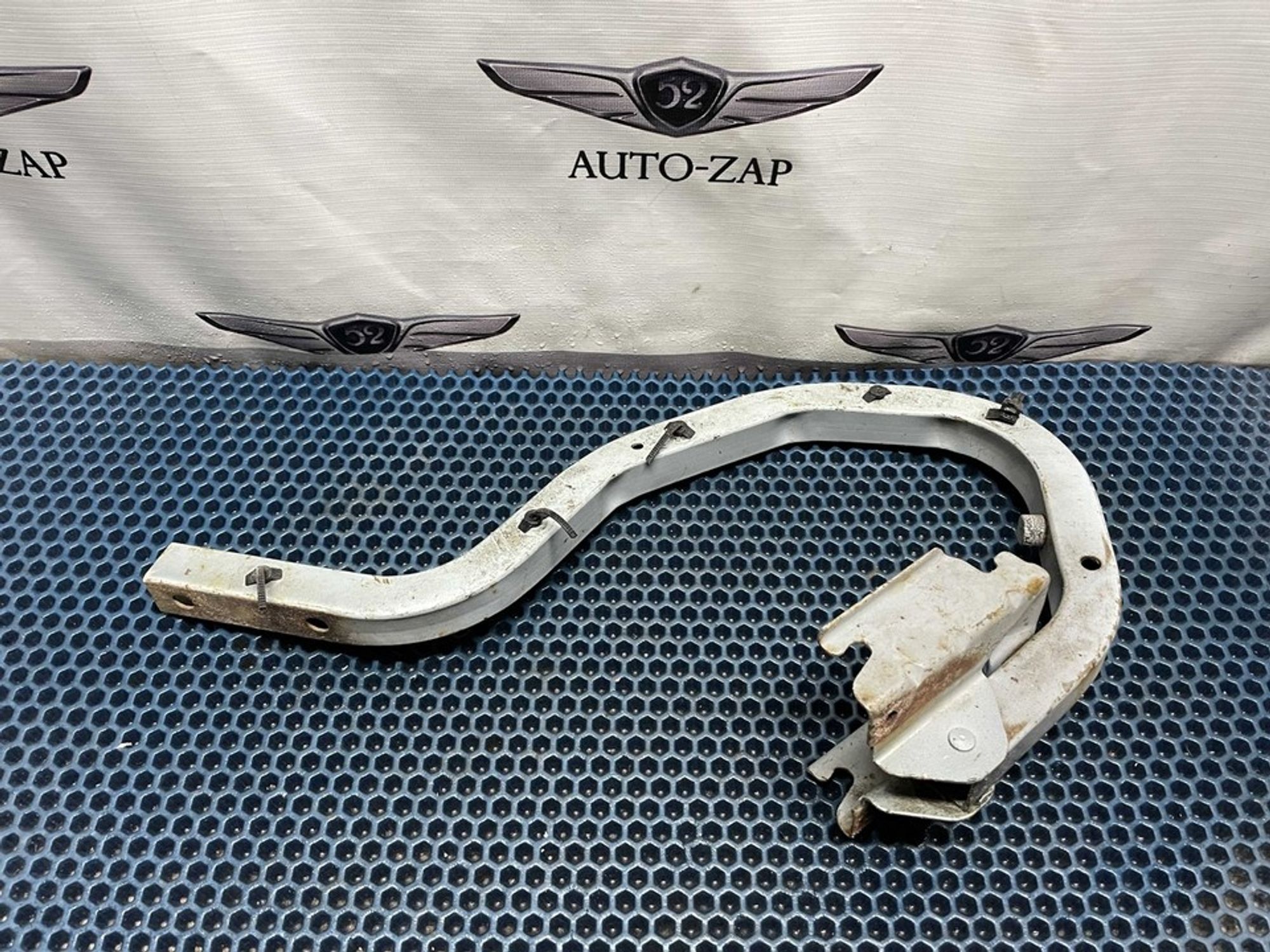 8440095F0A Петля крышки багажника правая R Nissan Almera II, 800 рублей, Нижний Новгород