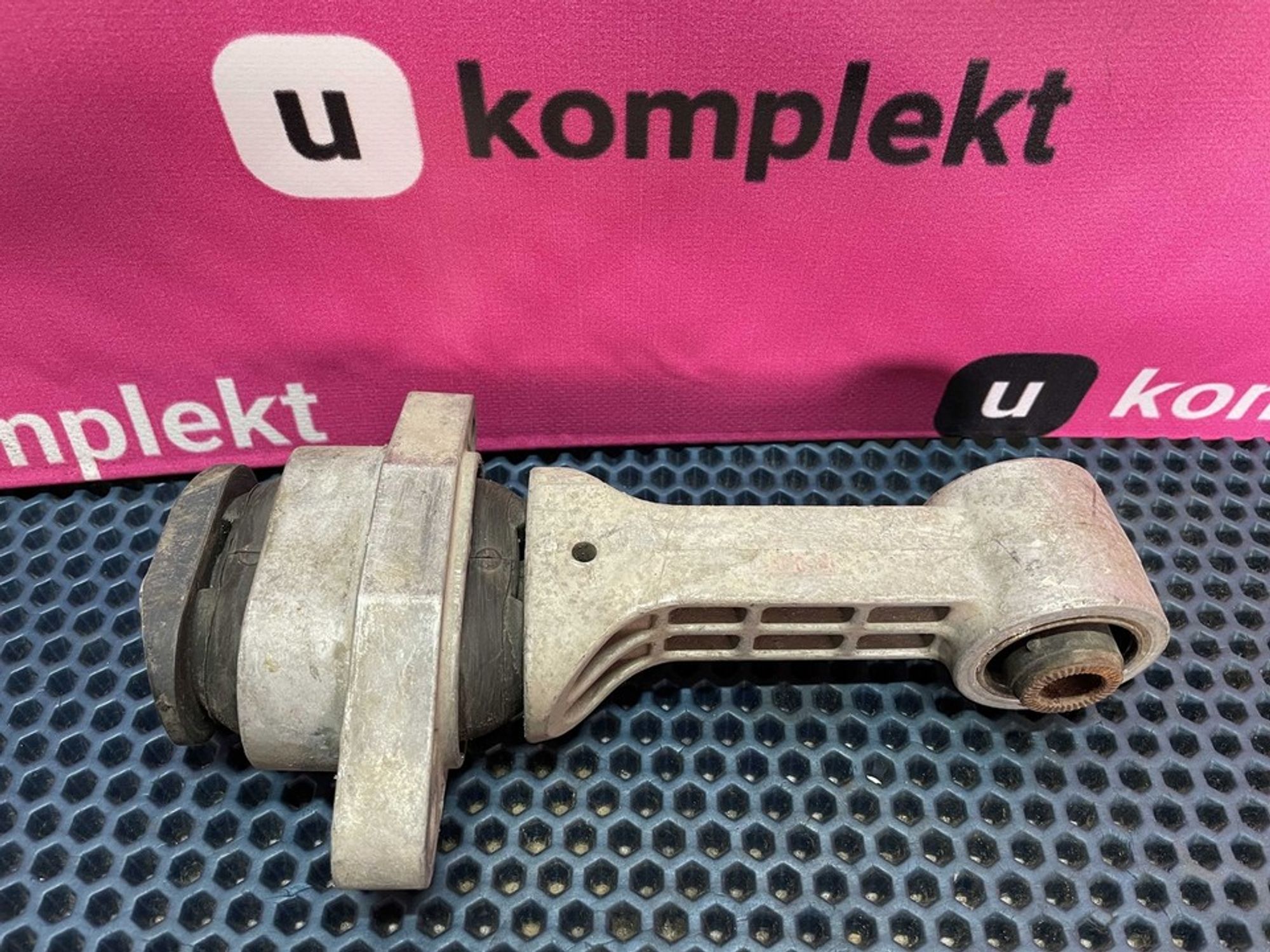 219593X000 Опора двигателя, 1200 рублей, Нижний Новгород