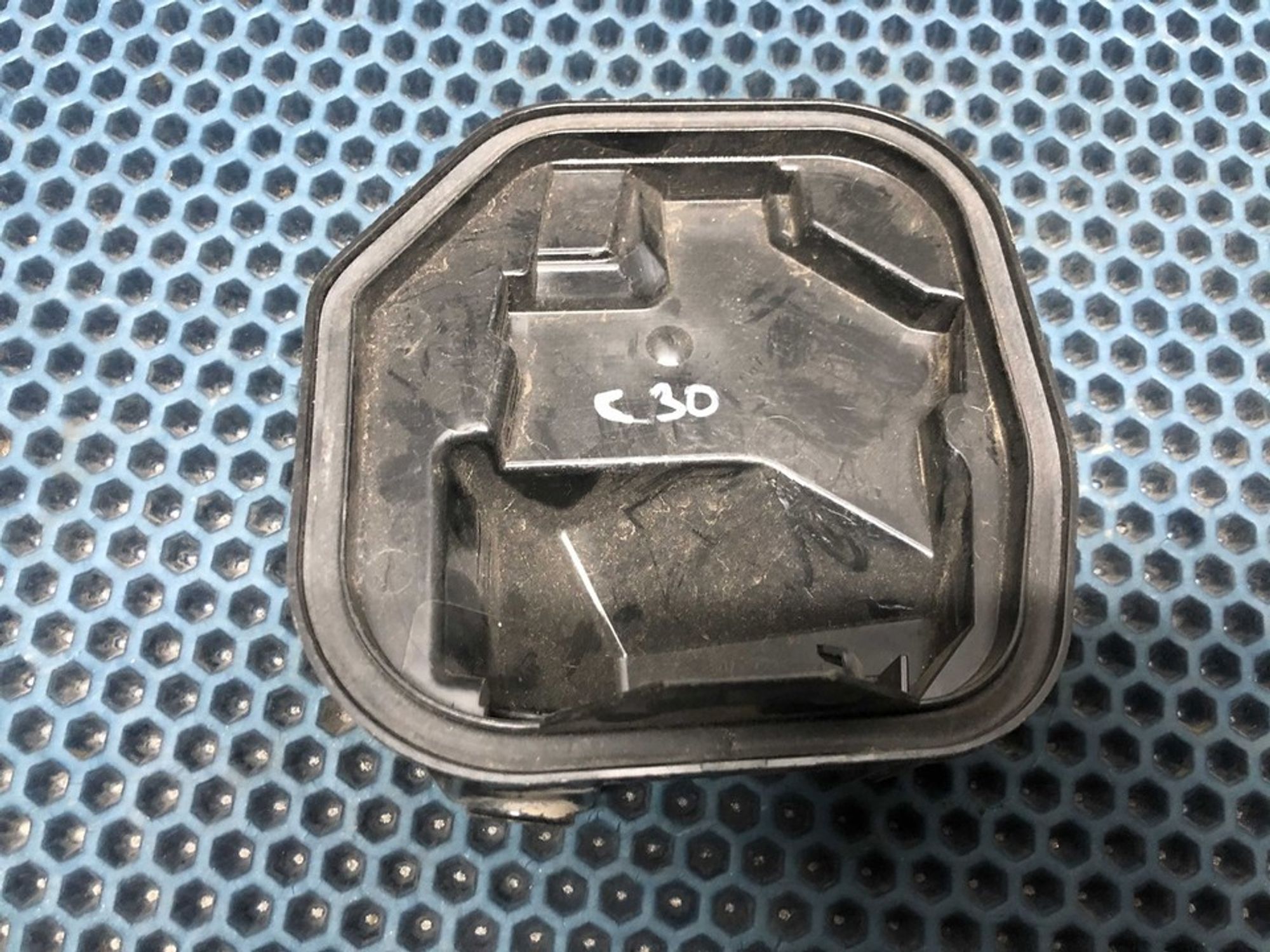 1305239327 Крышка фары правая R Volvo C30, 900 рублей, Нижний Новгород