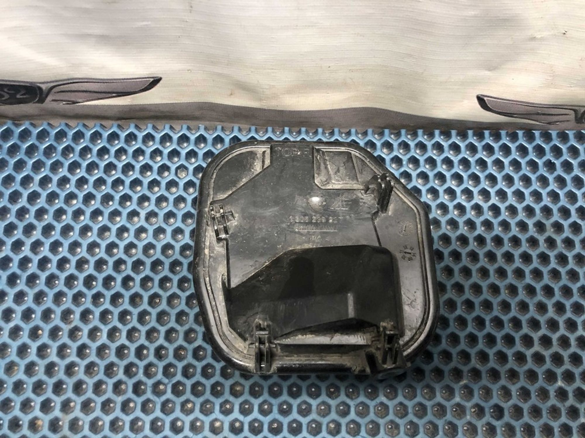 1305239327 Крышка фары правая R Volvo C30, 900 рублей, Нижний Новгород