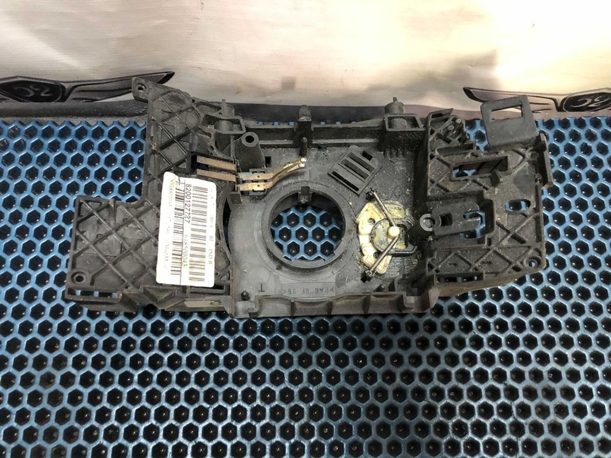 8200127727 Крепеж подрулевых переключателей Renault Scenic II, 500 рублей, Нижний Новгород