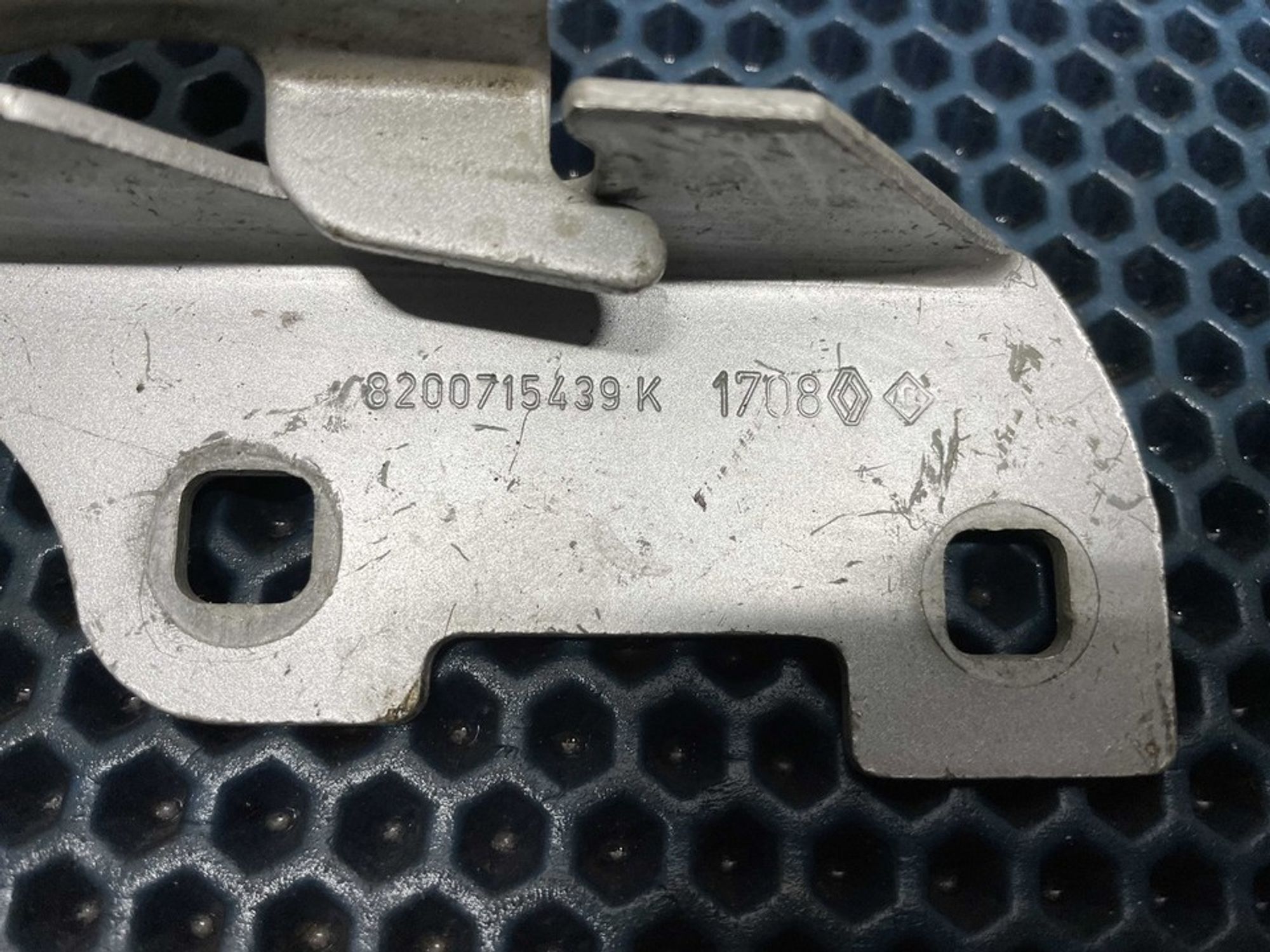 8200715439 Петля капота правая R Renault Symbol I, 600 рублей, Нижний Новгород