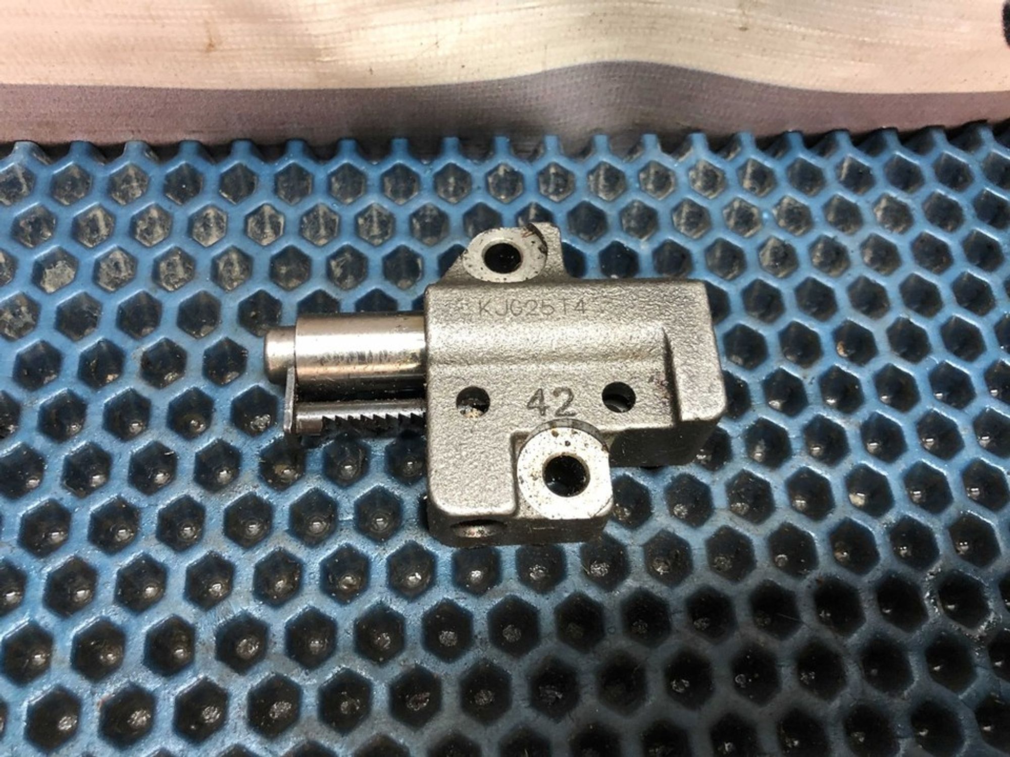 244102B000 Натяжитель цепи ГРМ Hyundai Solaris I, 1500 рублей, Нижний Новгород