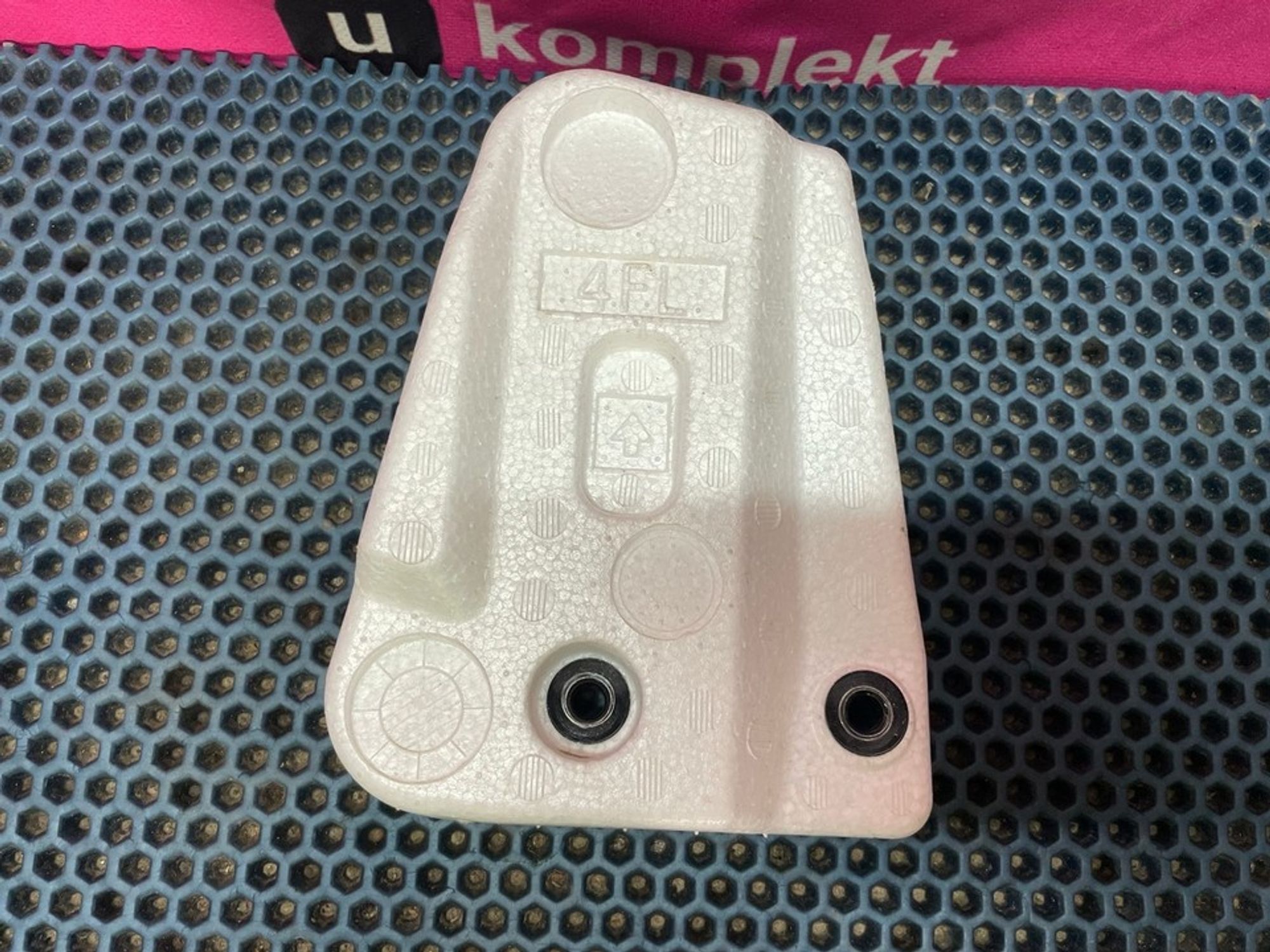 6792442010 Уплотнитель двери Toyota Corolla E160/E170, 900 рублей, Нижний Новгород