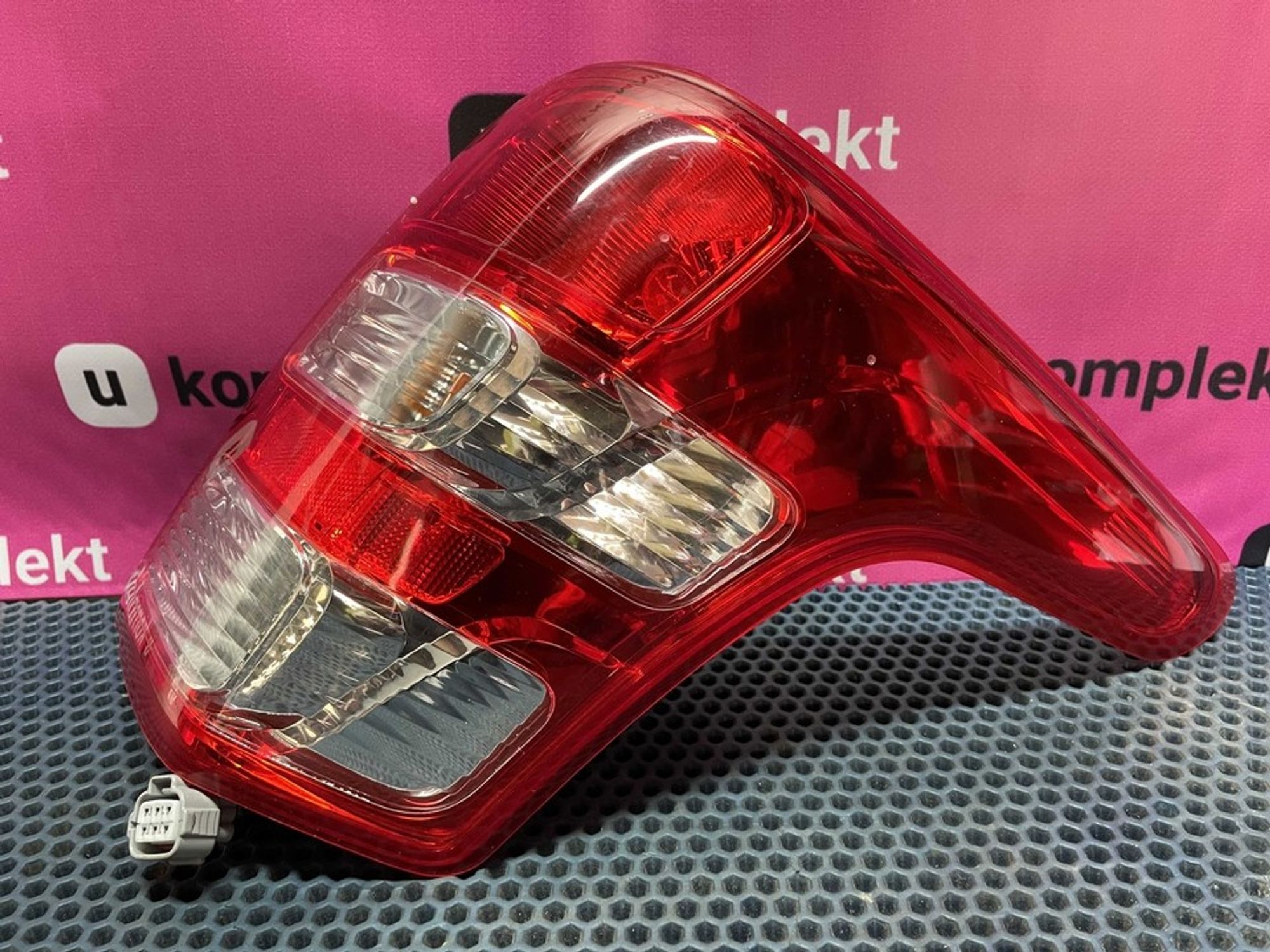 8330A944 Фонарь задний правый R Mitsubishi L200 V, 3400 рублей, Нижний Новгород