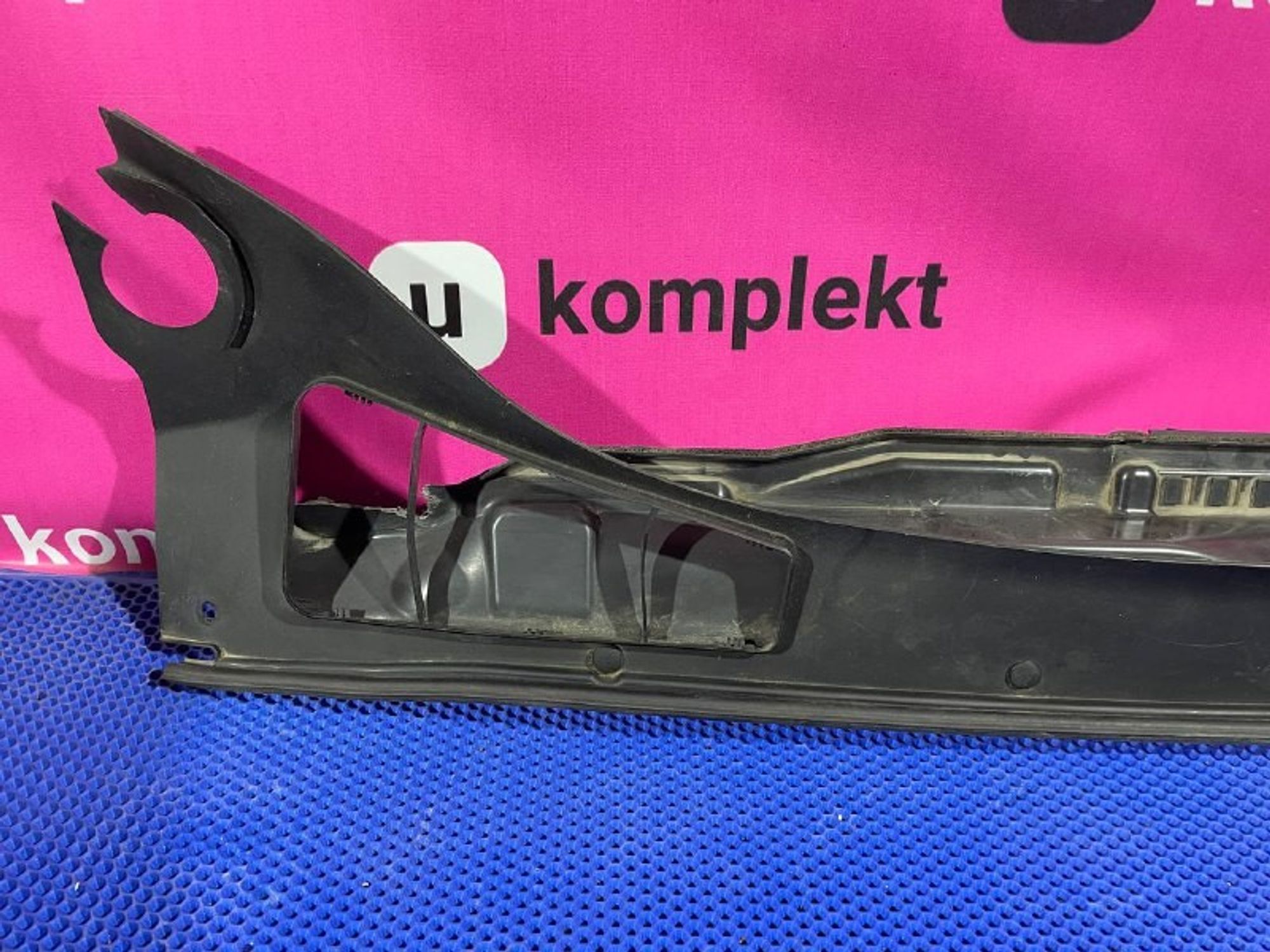 BM51A02216E Решетка стеклоочистителя (планка под лобовое стекло) Ford Focus III, 1500 рублей, Нижний Новгород