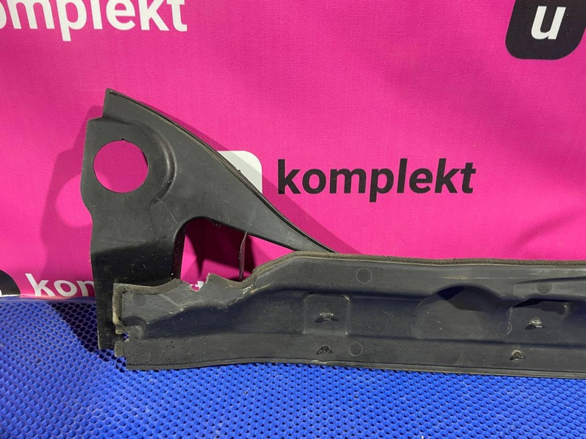 BM51A02216E Решетка стеклоочистителя (планка под лобовое стекло) Ford Focus III, 1500 рублей, Нижний Новгород