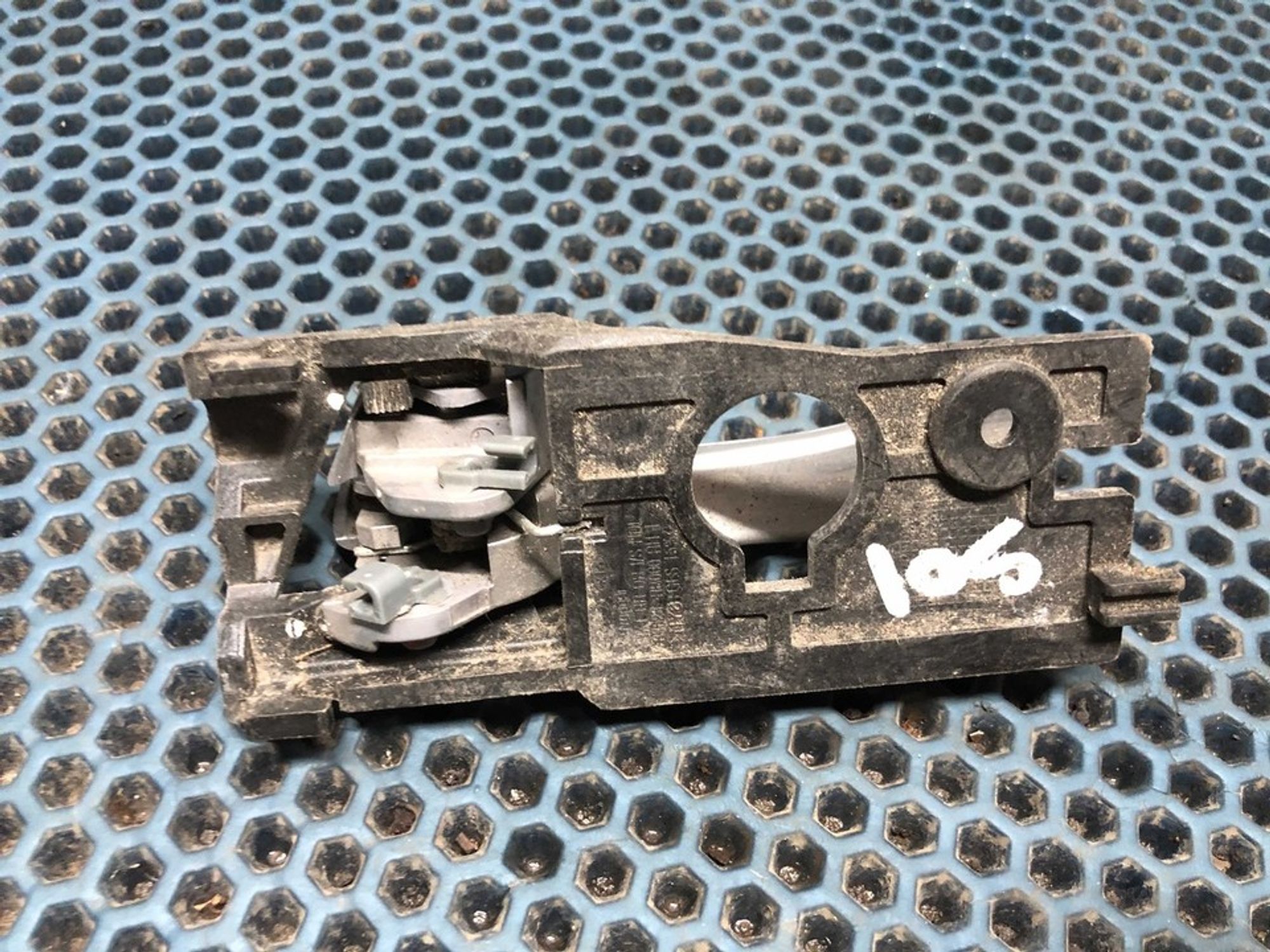 83623RB000 Ручка двери внутренняя задняя правая R Hyundai Solaris I, 400 рублей, Нижний Новгород