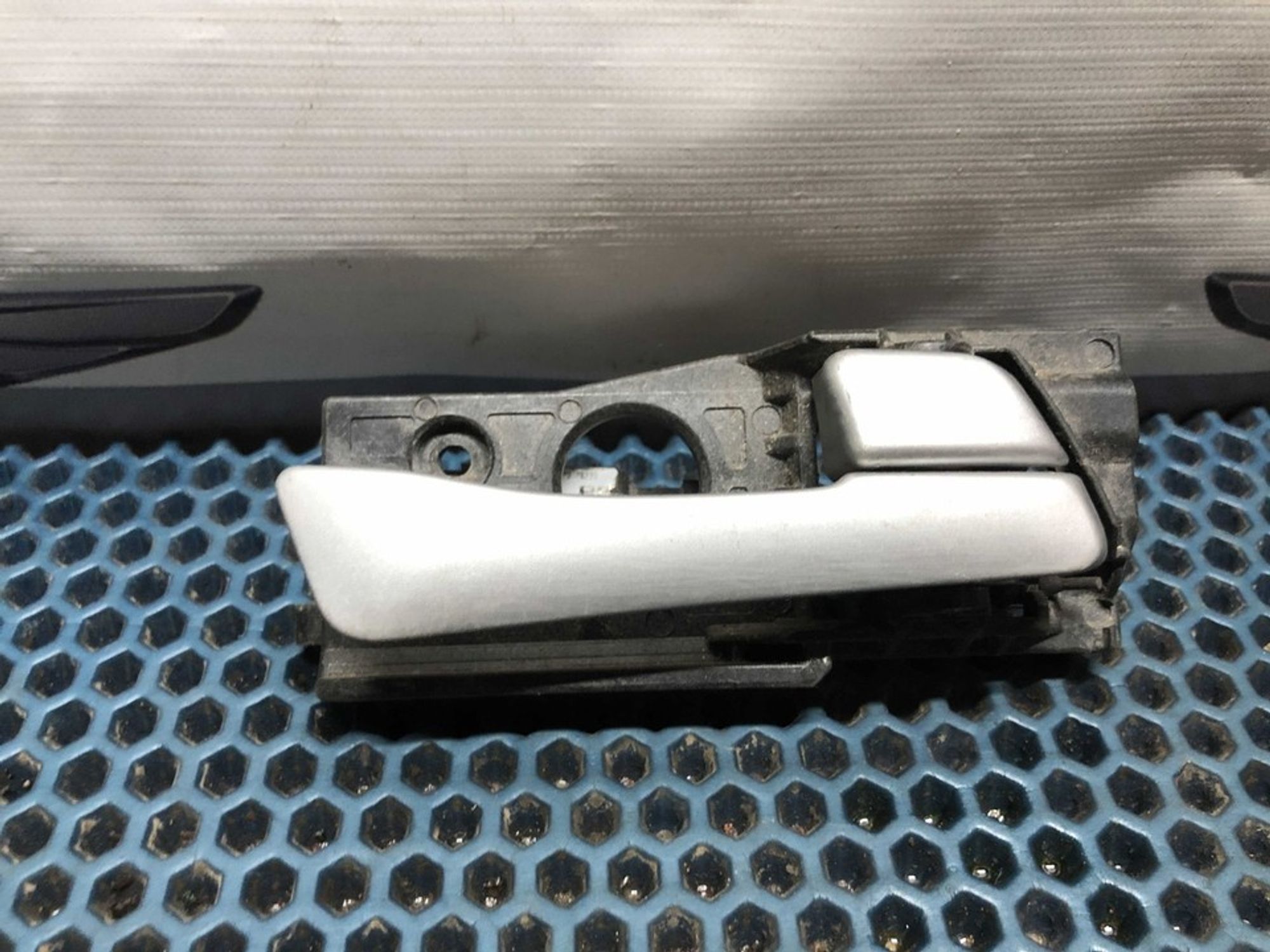 83623RB000 Ручка двери внутренняя задняя правая R Hyundai Solaris I, 400 рублей, Нижний Новгород