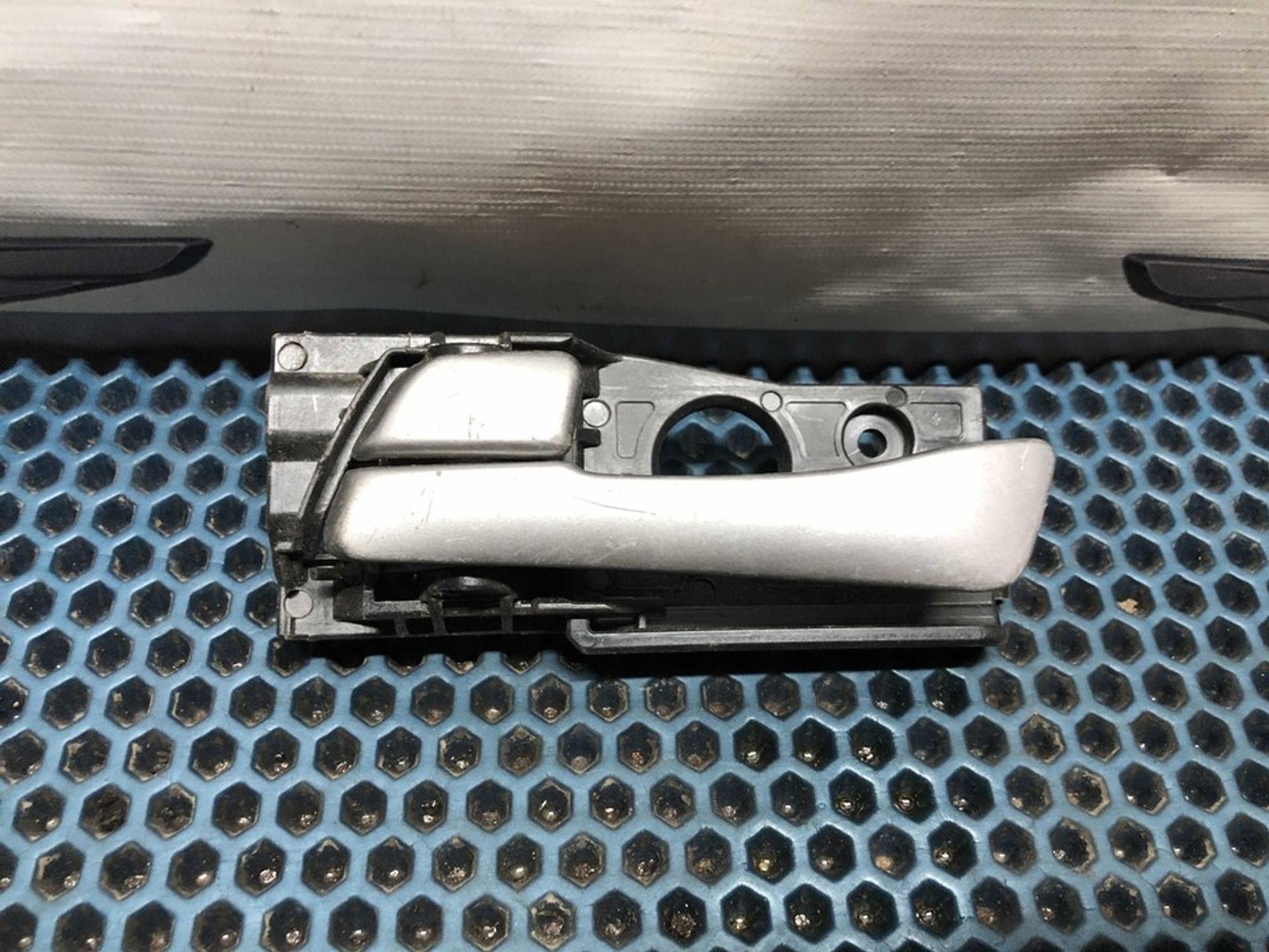 83613RB000 Ручка двери внутренняя задняя левая L Hyundai Solaris I, 400 рублей, Нижний Новгород