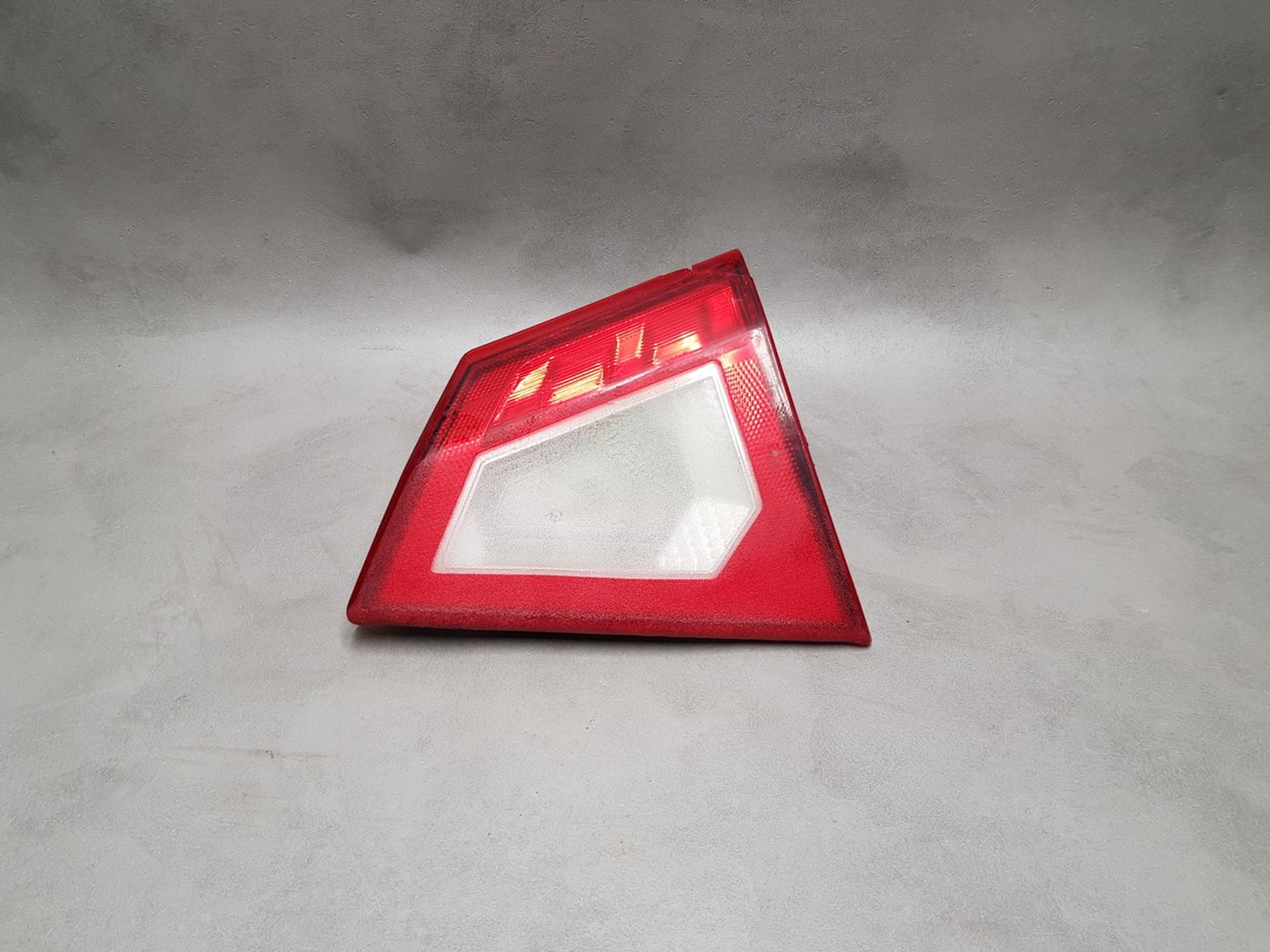 3625454P00 Фонарь задний внутренний правый R Suzuki Vitara II, 1000 рублей, Нижний Новгород