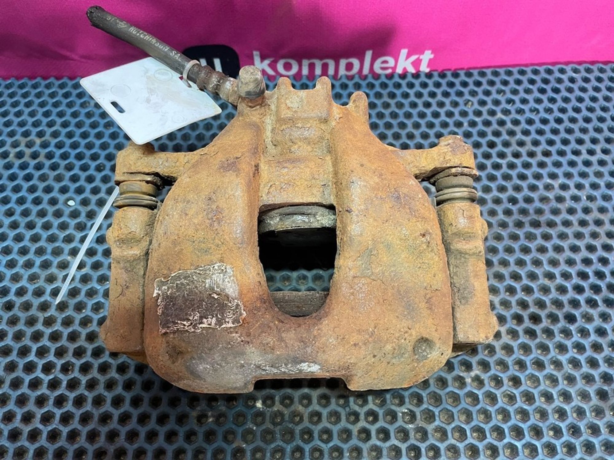 4401N9 Суппорт передний правый R Peugeot 3008, 1400 рублей, Нижний Новгород