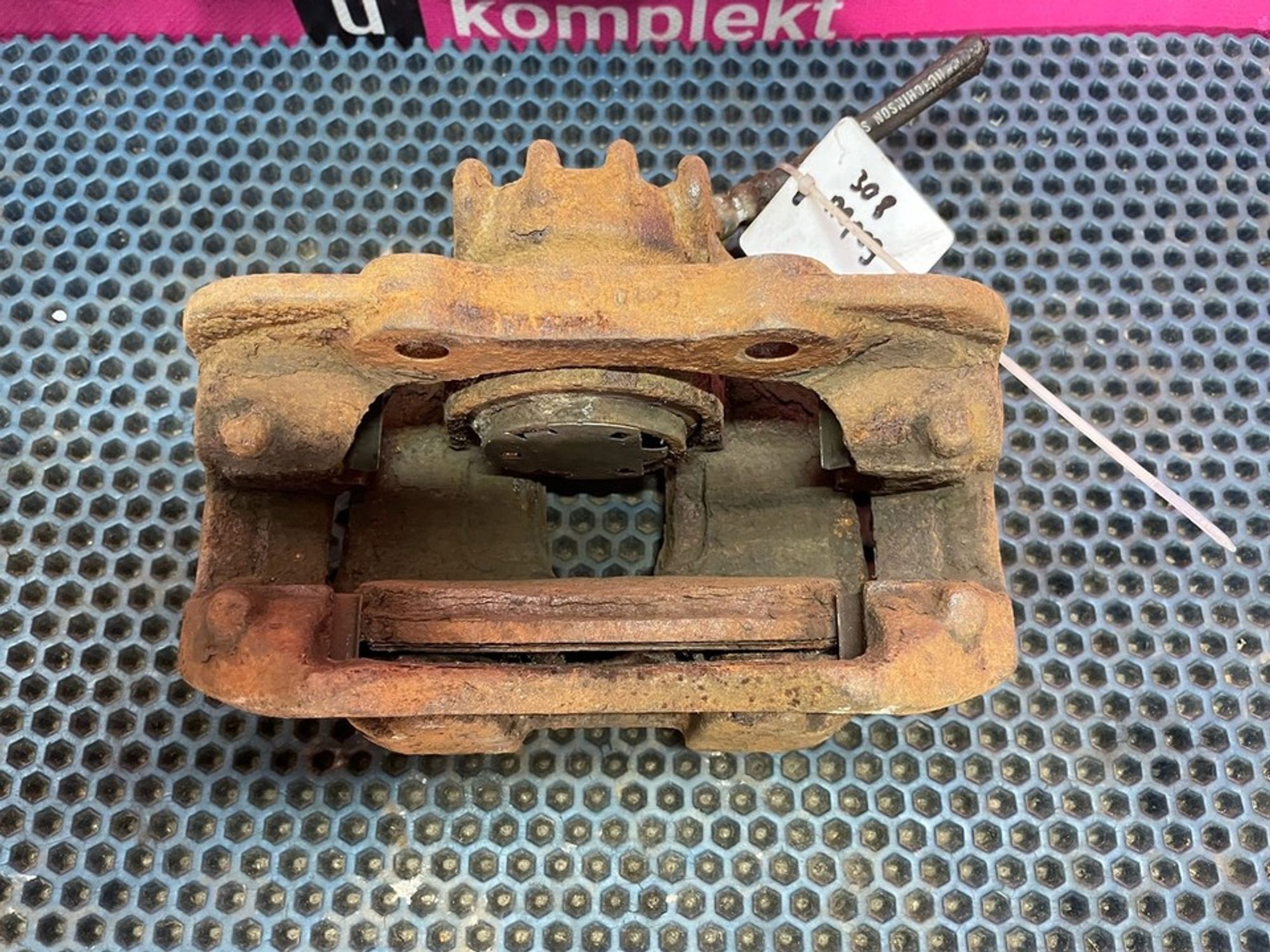 4401N9 Суппорт передний правый R Peugeot 3008, 1400 рублей, Нижний Новгород