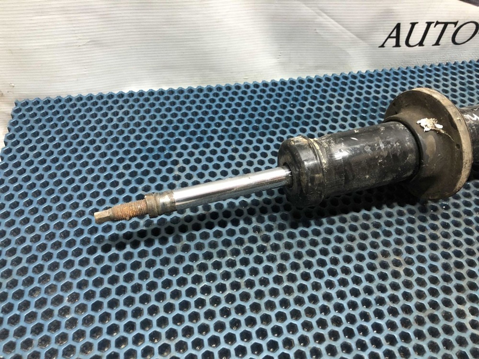 05168100AA Стойка передняя Jeep Grand Cherokee WK2, 4500 рублей, Нижний Новгород