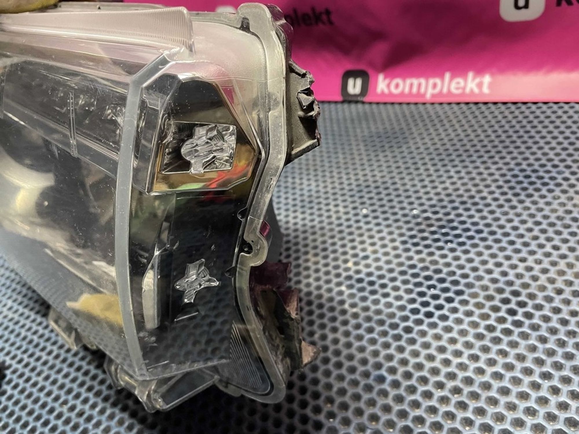 811100K730 Фара правая R Toyota Hilux VIII, 13500 рублей, Нижний Новгород