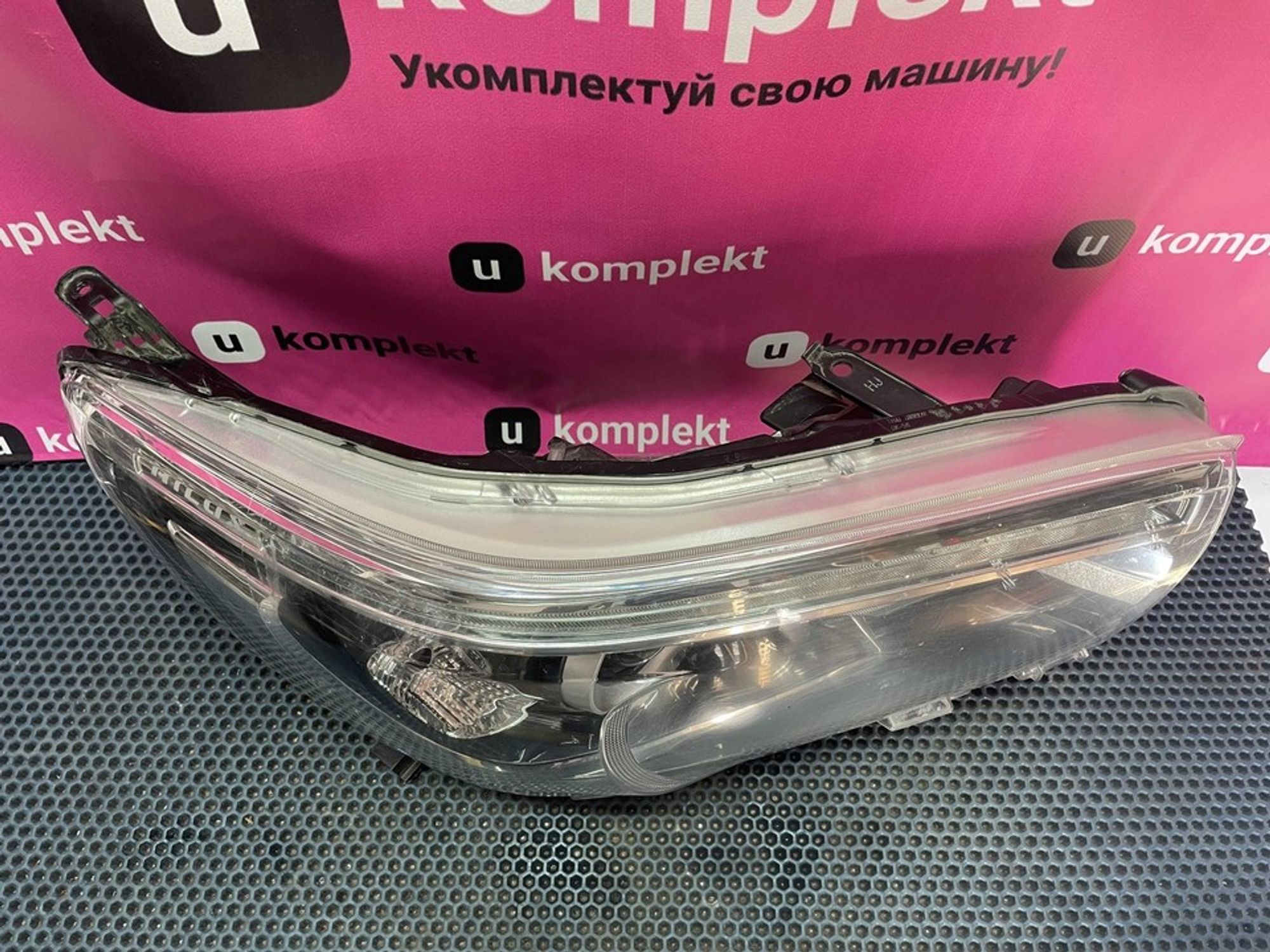 811100K730 Фара правая R Toyota Hilux VIII, 13500 рублей, Нижний Новгород